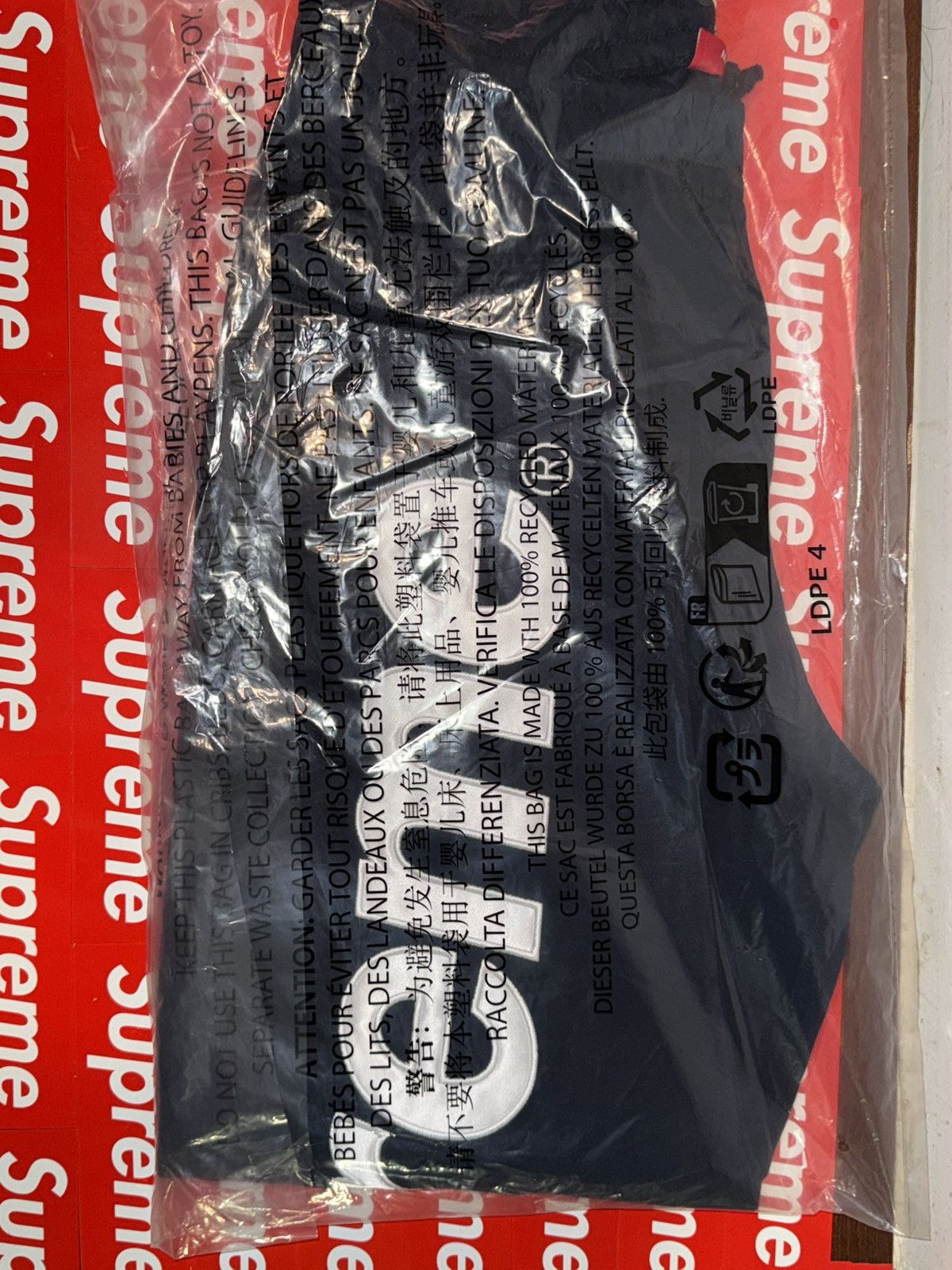 Supreme Satin Appliqué Sweatpant Size US 32 / EU 48 - 4 Thumbnail