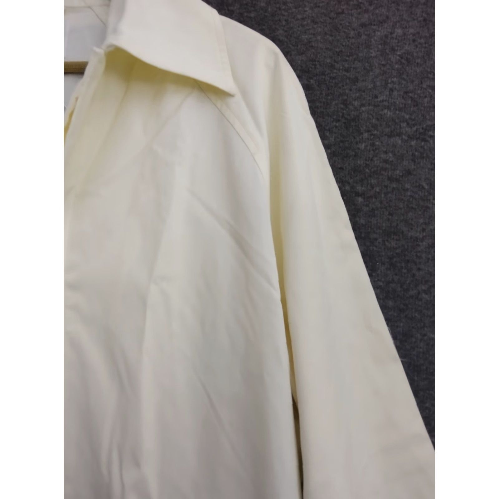 Vintage Stylus Trench Coat Men's S/M Ivory Polyester Blended Fabric Pockets Button Long Coat Style: Trench Coat Size US S / EU 44-46 / 1 - 7 Thumbnail