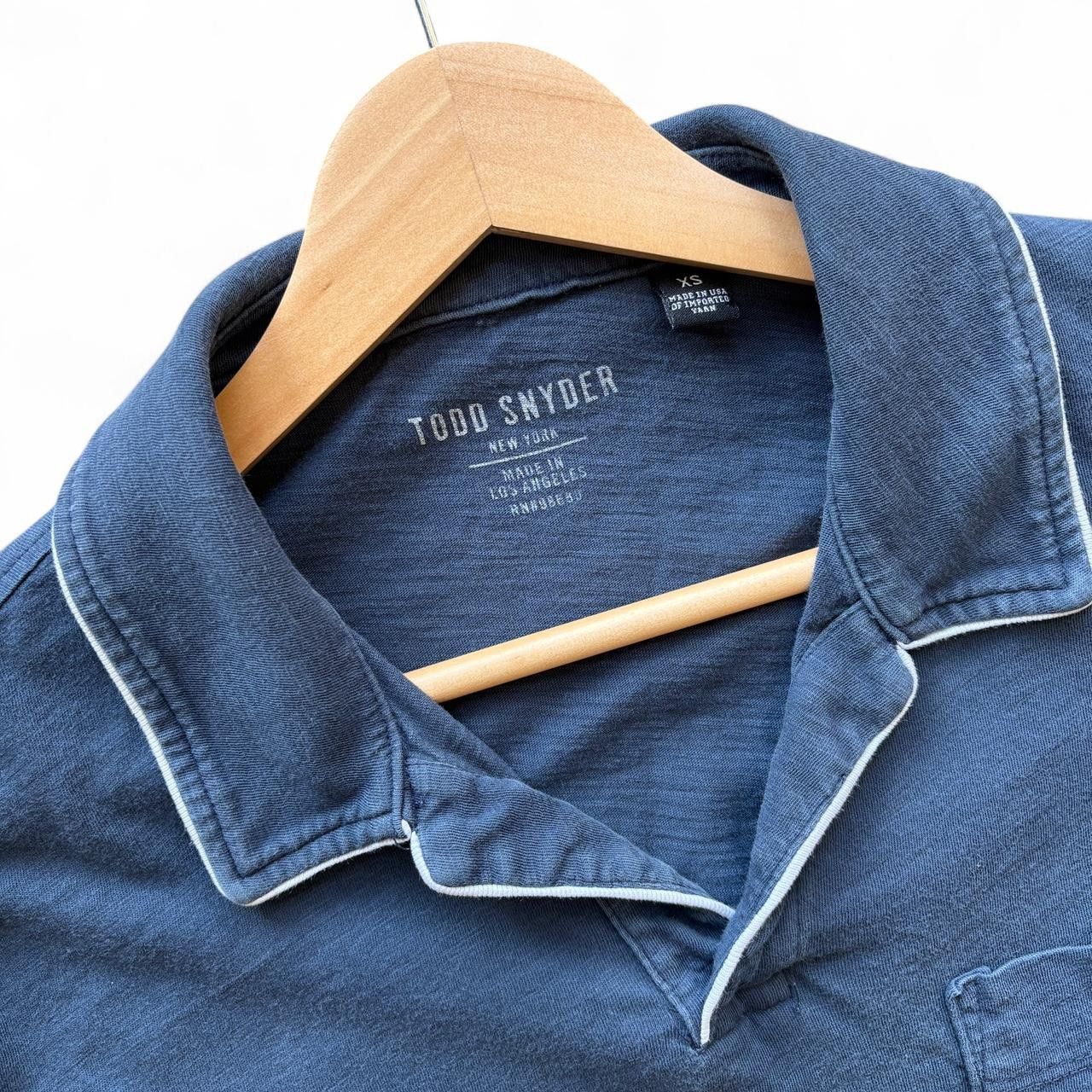 Todd Snyder Todd Snyder navy Made in LA Tipped Montauk Polo Shirt XS Size US XS / EU 42 / 0 - 2 Thumbnail