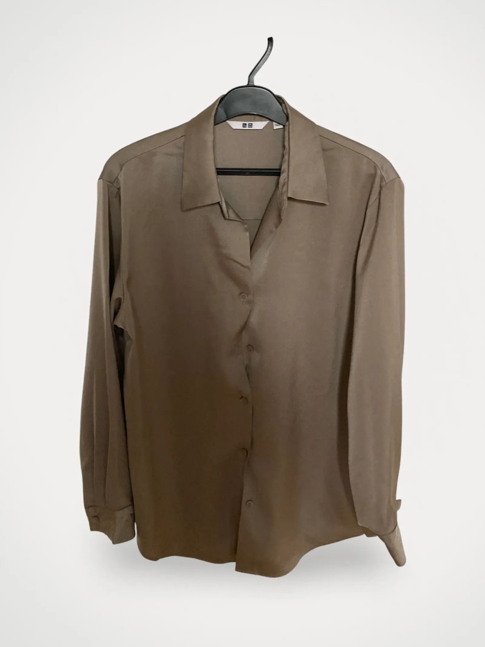 Uniqlo Uniqlo Shirt Size M / US 6-8 / IT 42-44 - 1 Thumbnail