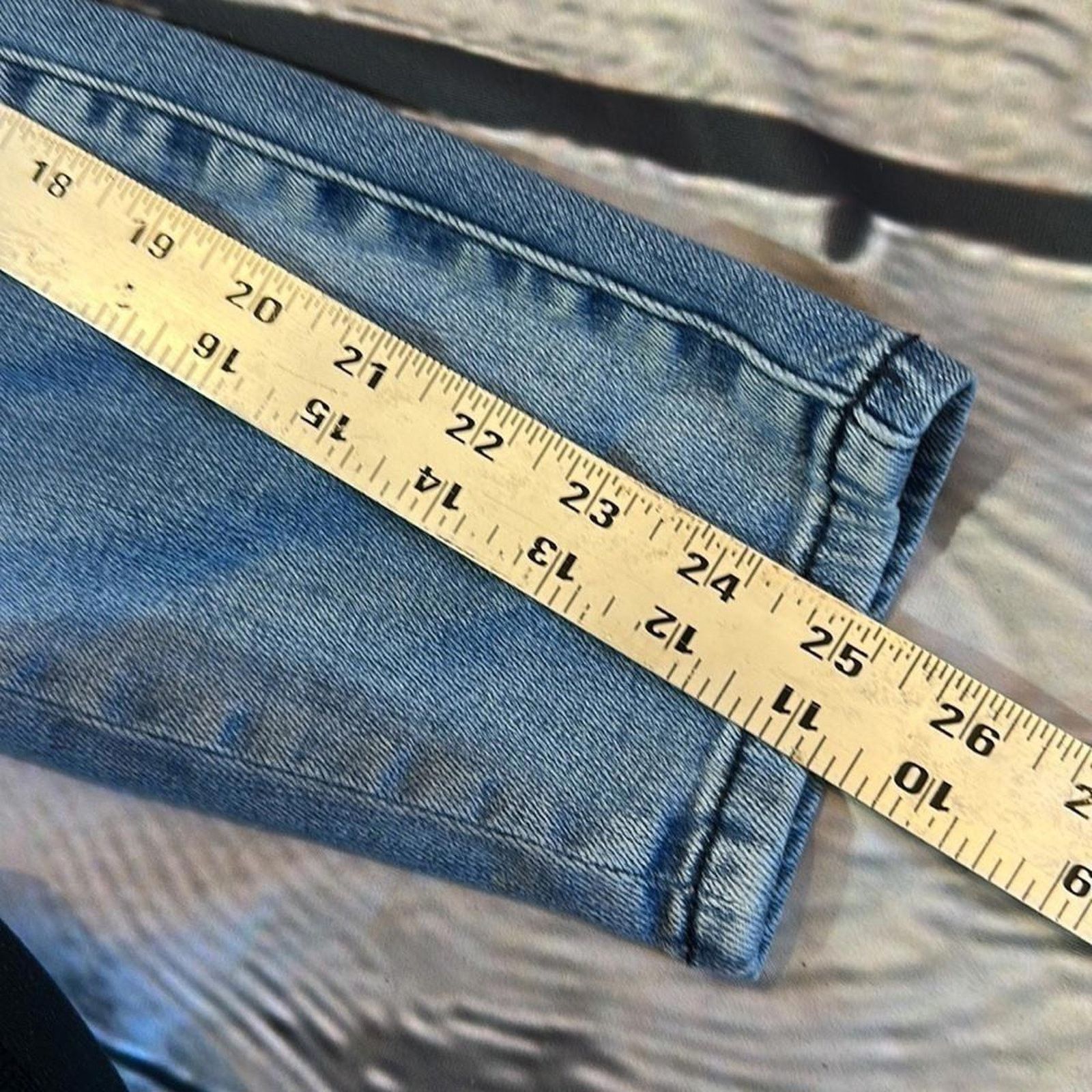 Designer Universal Thread Women's Light Wash Jeans Size 30" / US 8 / IT 44 - 5 Thumbnail