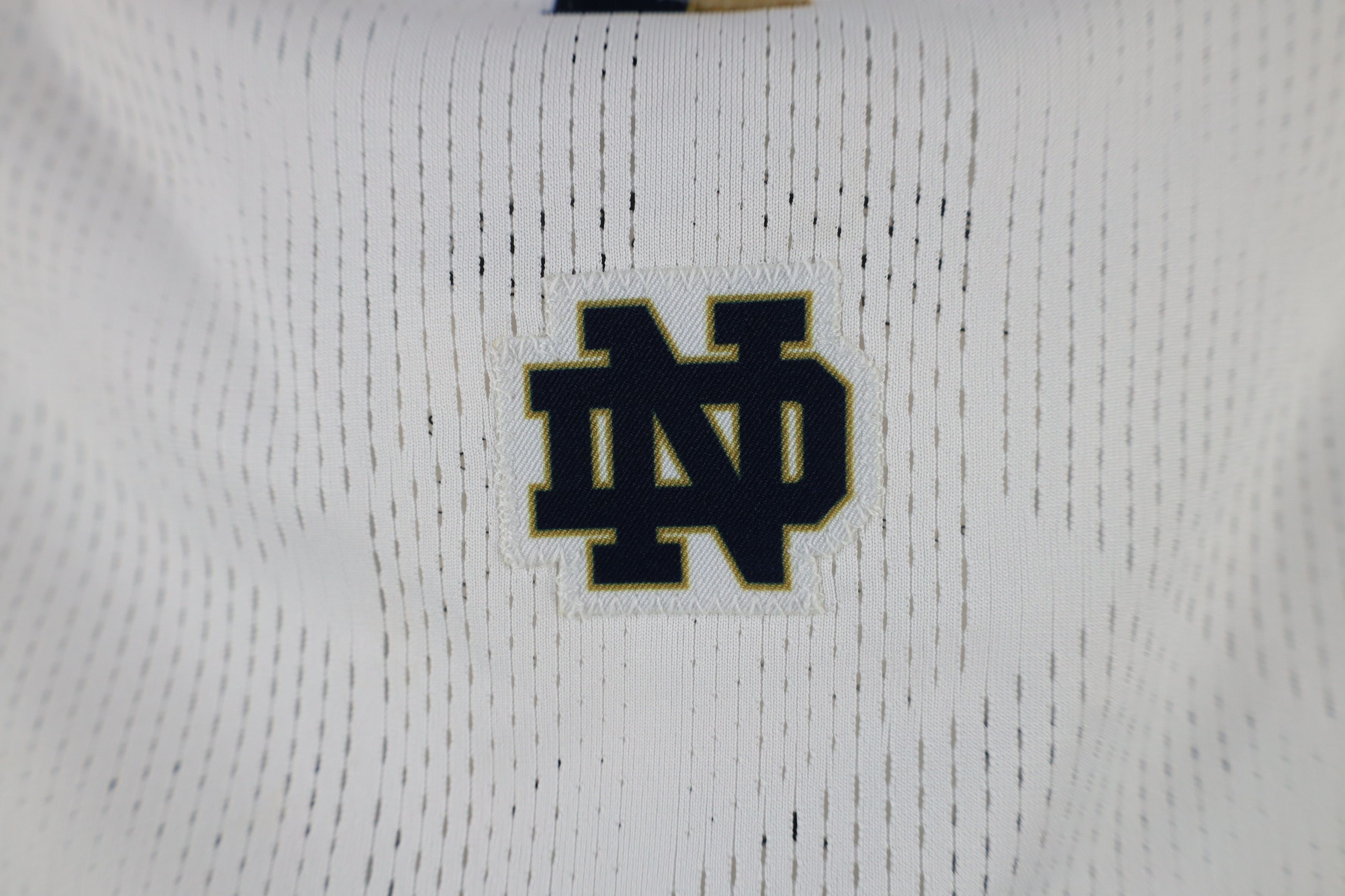 Under Armour × Vintage New Under Armour Dame University Basketball Jersey White Size S / US 4 / IT 40 - 11 Thumbnail