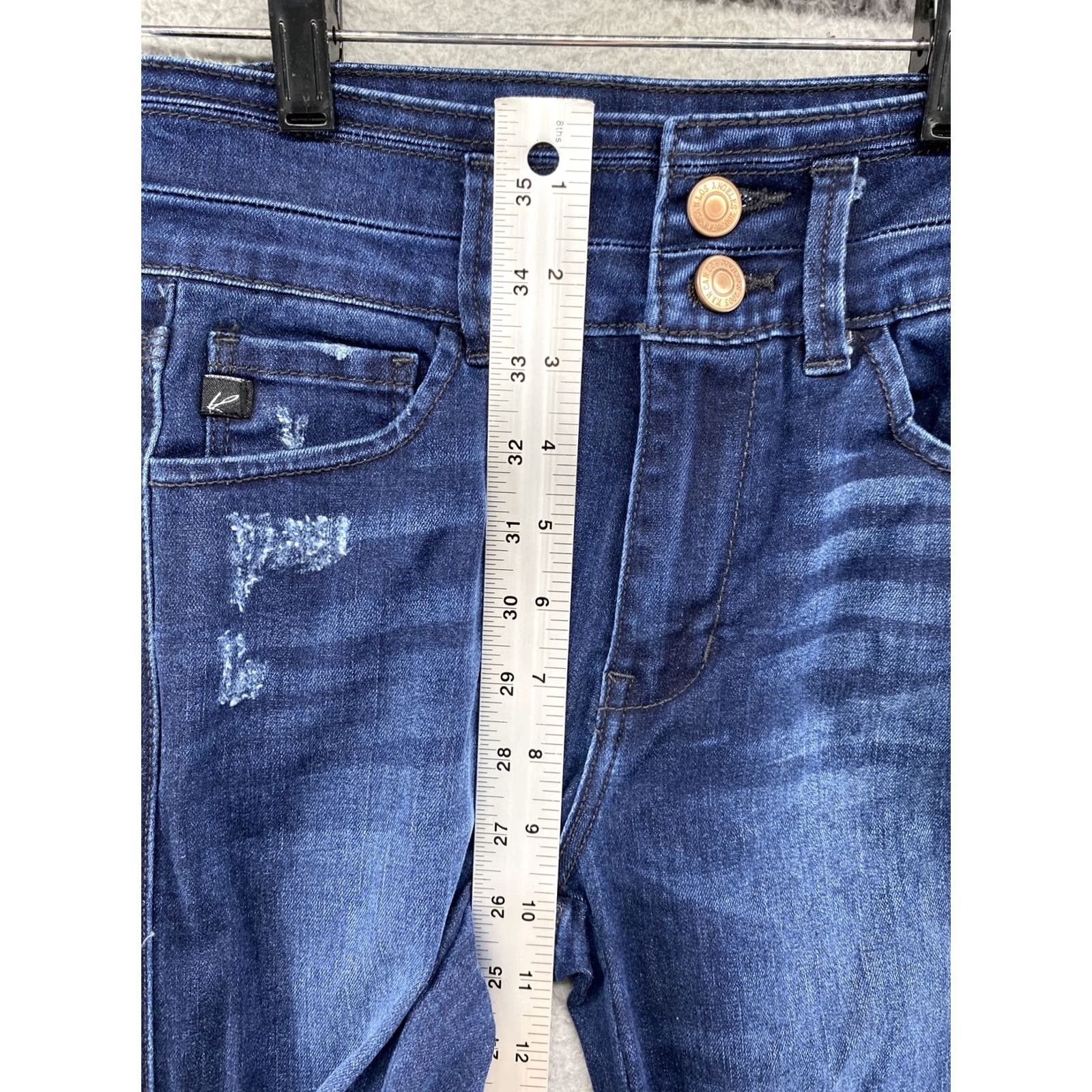 Vintage KAN CAN Signature Distressed Dark Wash Women's Jeans Size 0/23 Slim 5-Pocket Denim Mid Rise Distressed Button Zipper Stretch Jeans Size 25" / US 0 / IT 36 - 7 Thumbnail