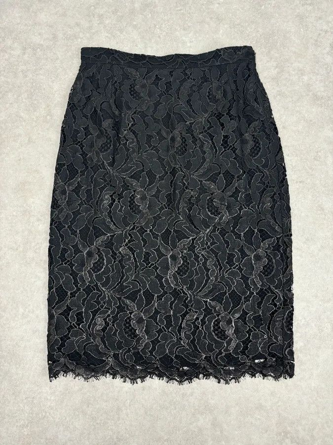 Gucci FW2013 Gucci Black Lace Scalloped Skirt by Frida Giannini Size 26" / US 2 / IT 38 - 1 Thumbnail
