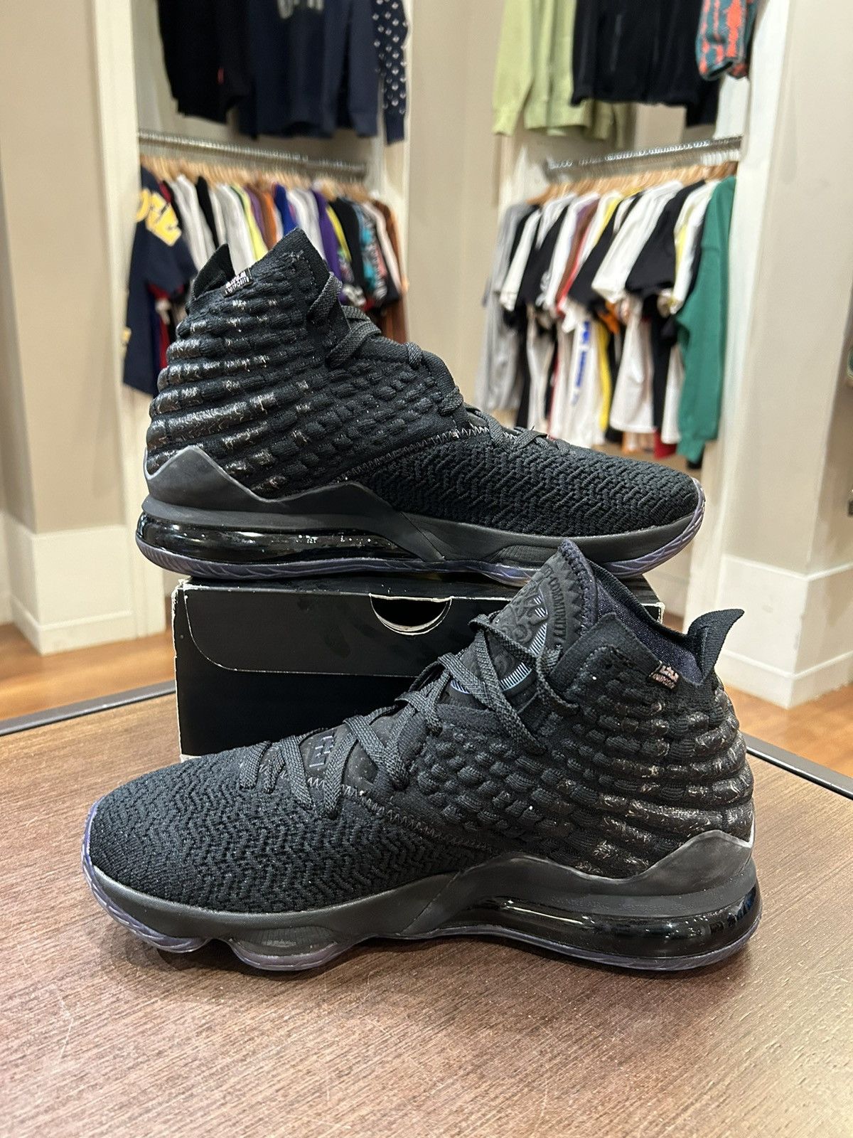 Nike Lebron 17 ‘Global Currency’ Size US 10.5 / EU 43-44 - 2 Thumbnail