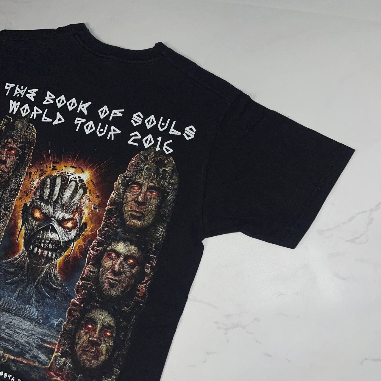 Vintage Vintage X Band Tees X Iron Maiden The Book Of Souls Tour Tee Size US S / EU 44-46 / 1 - 12 Thumbnail