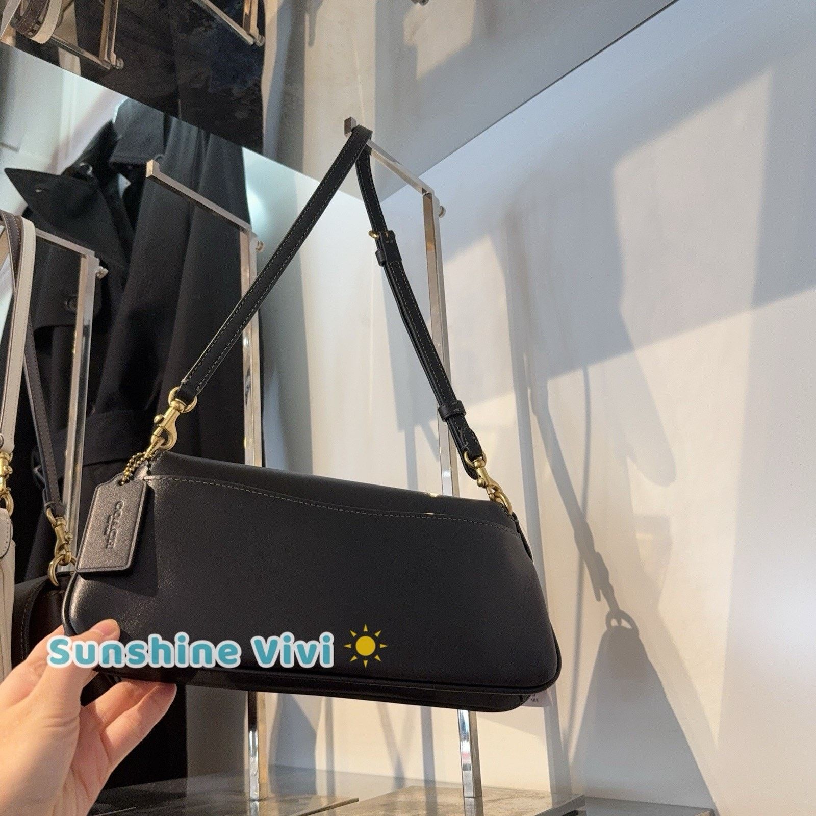 Coach NWT COACH CAM16 Jet Shoulder Bag Refined Calf Leather Black Size ONE SIZE - 3 Thumbnail