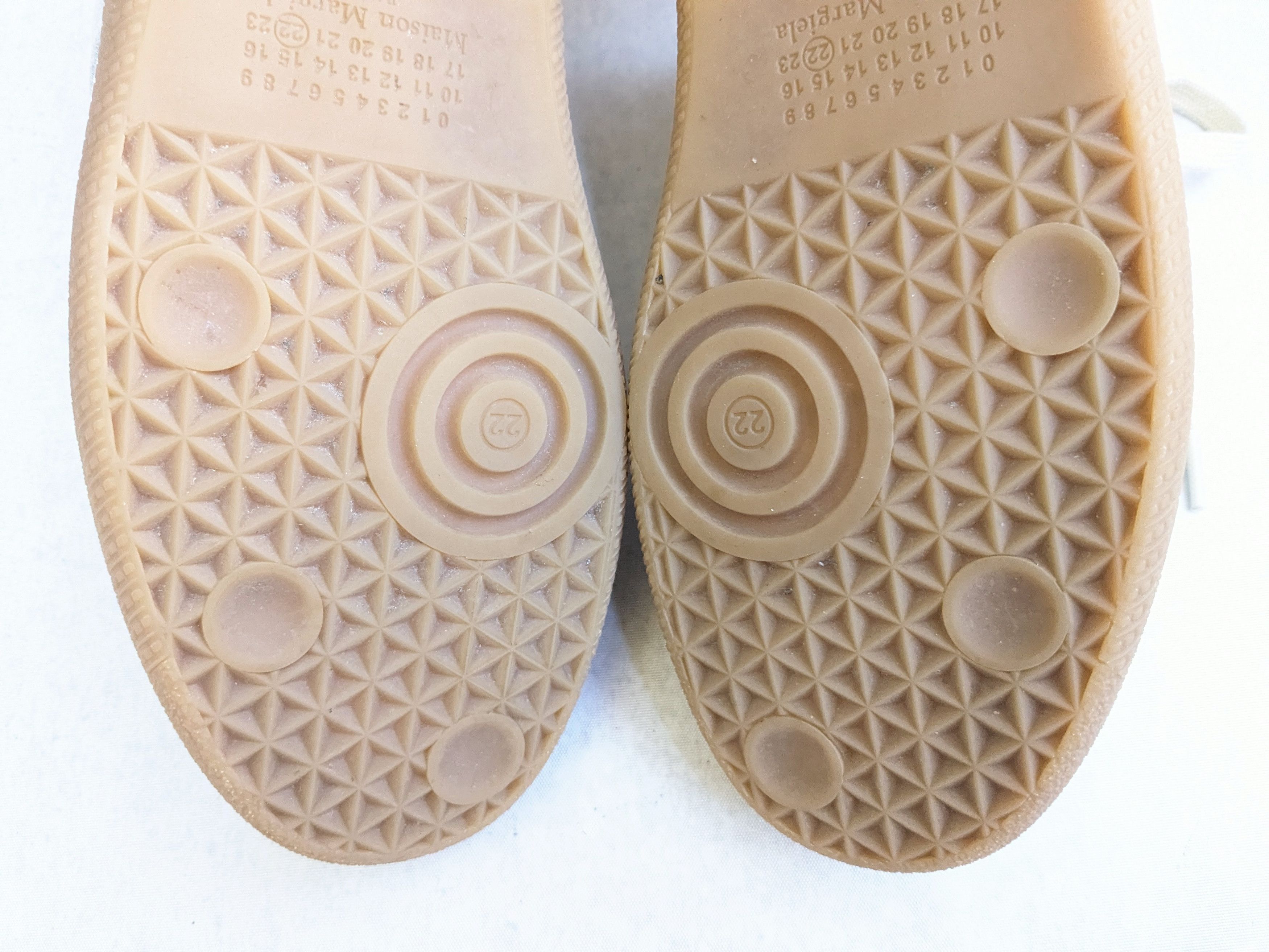 Maison Margiela Maison Margiela GAT Replica Gray White 10.5 43.5 Gum Size US 10.5 / EU 43-44 - 16 Thumbnail