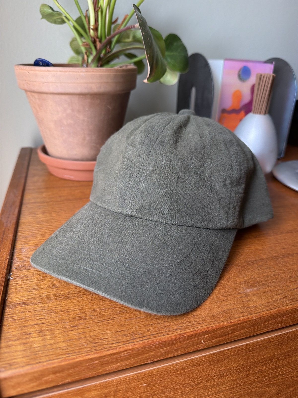 MAN-TLE 'R20 C1 Shallow Cap' (Woodland Wax)