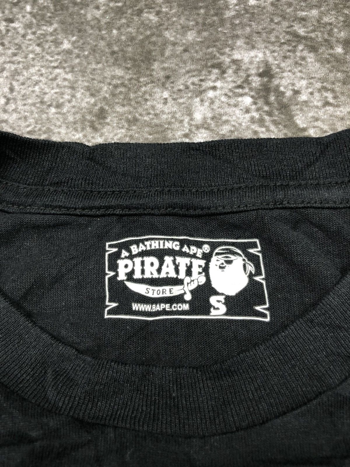 BAPE PIRATSTORE TEE