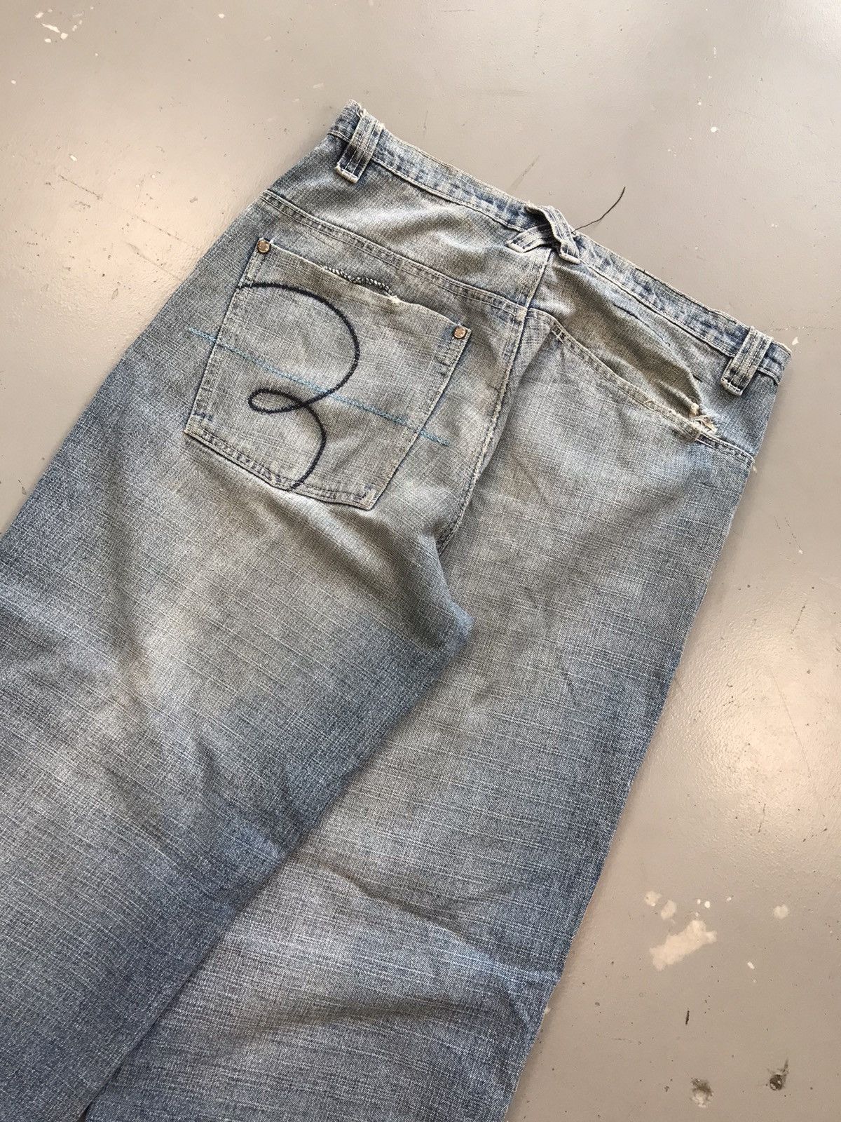 Vintage Vintage LOT29 bunny 🐰 printed distressed denim Size US 32 / EU 48 - 13 Thumbnail