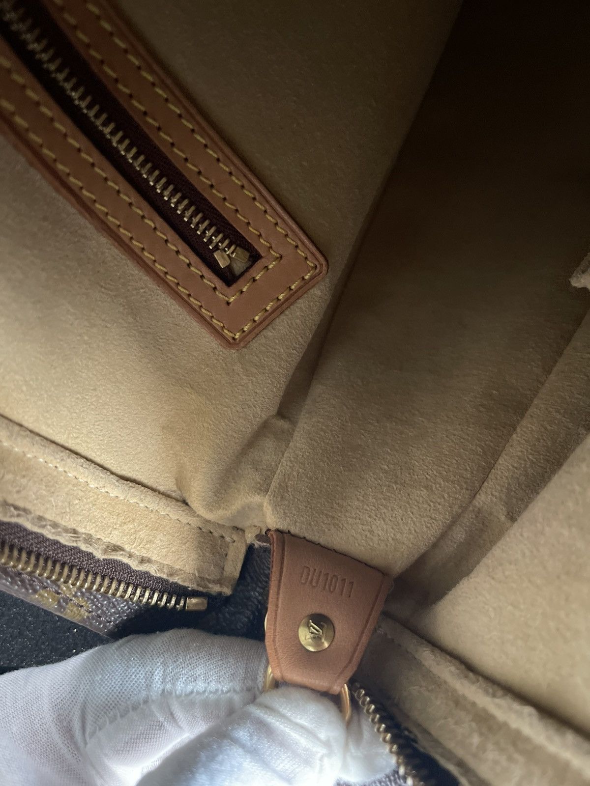 Louis Vuitton Louis Vuitton Looping Bag Size ONE SIZE - 13 Thumbnail