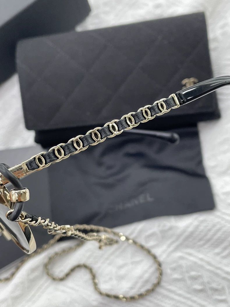 Chanel Chanel Leather wearing chain full of logo sunglasses Size ONE SIZE - 3 Thumbnail