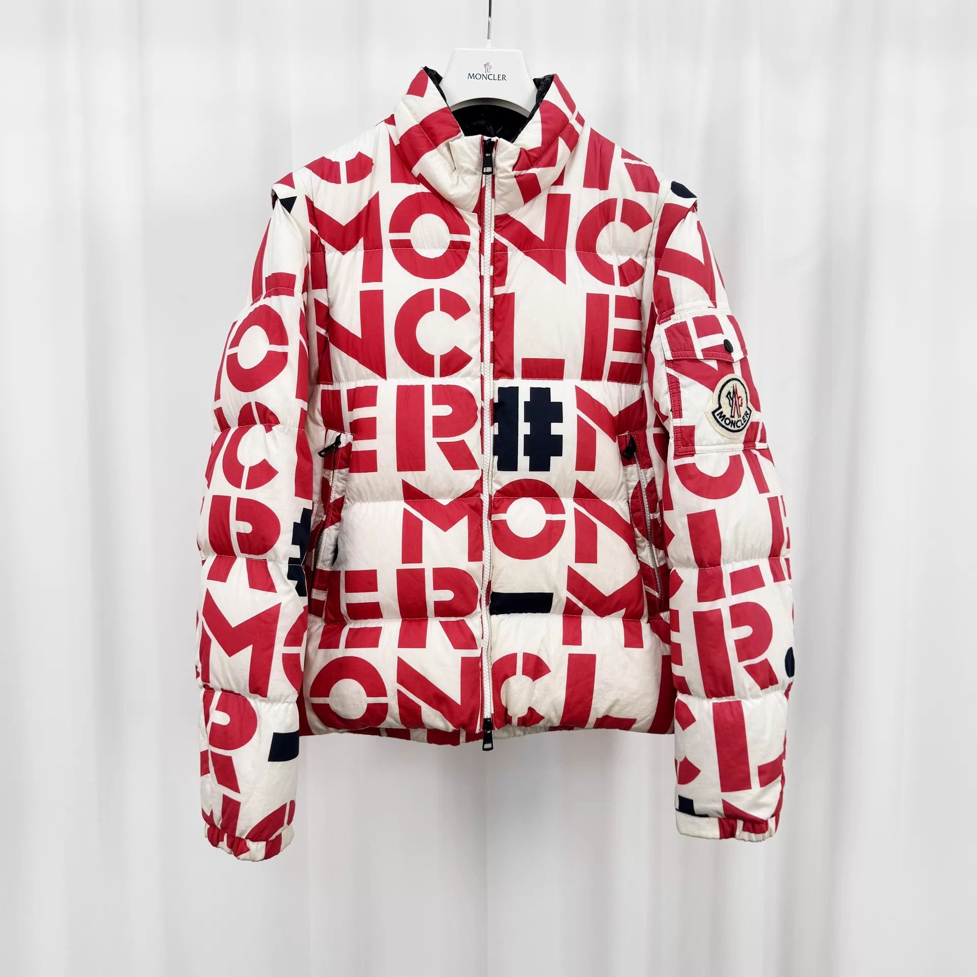 Moncler Moncler Embroidered Logo Printed Down Jacket 2 9/10 11k Size XS / US 0-2 / IT 36-38 - 1 Thumbnail