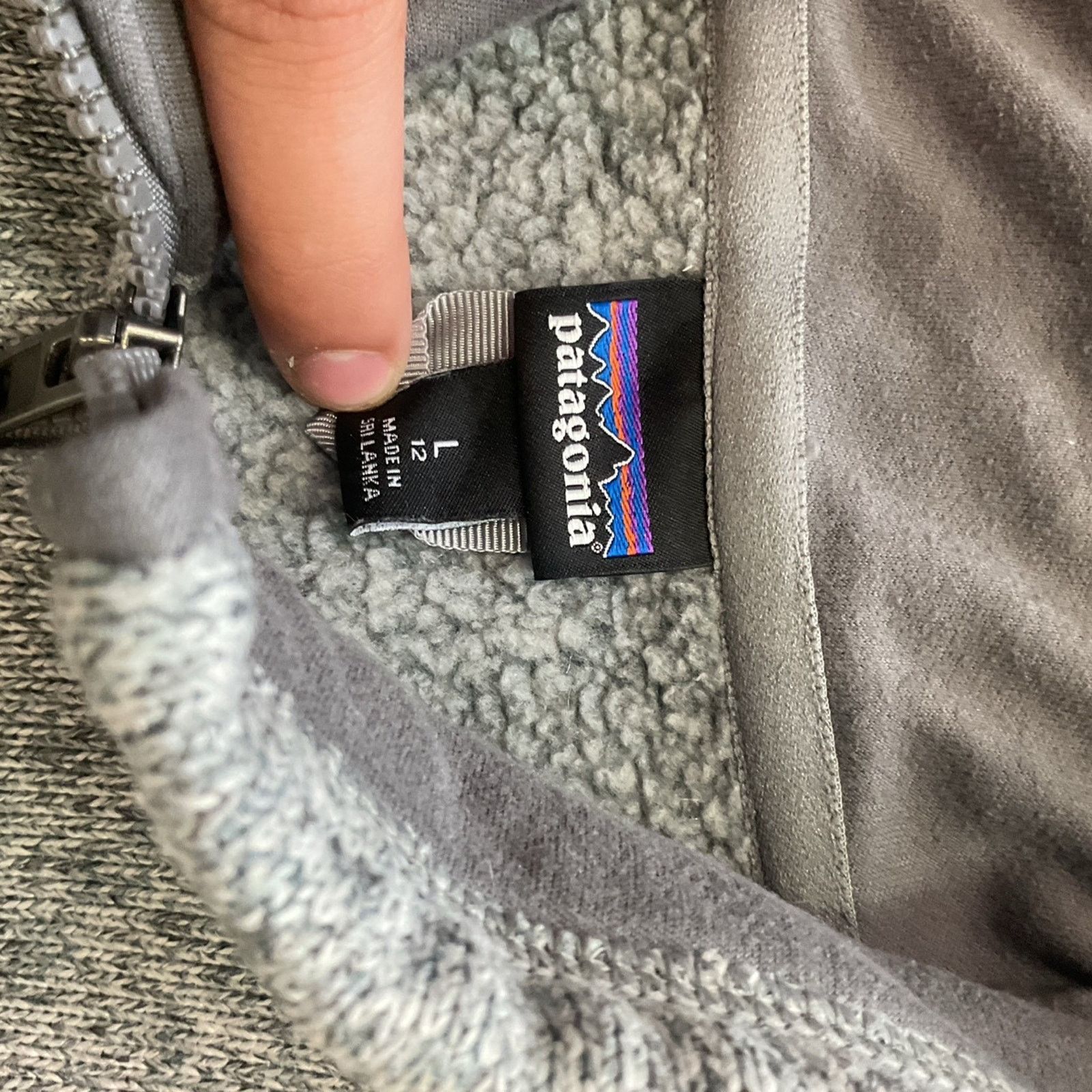 Patagonia Patagonia Stonewashed Grey 1/4 zip up Sweater Size L / US 10 / IT 46 - 3 Thumbnail