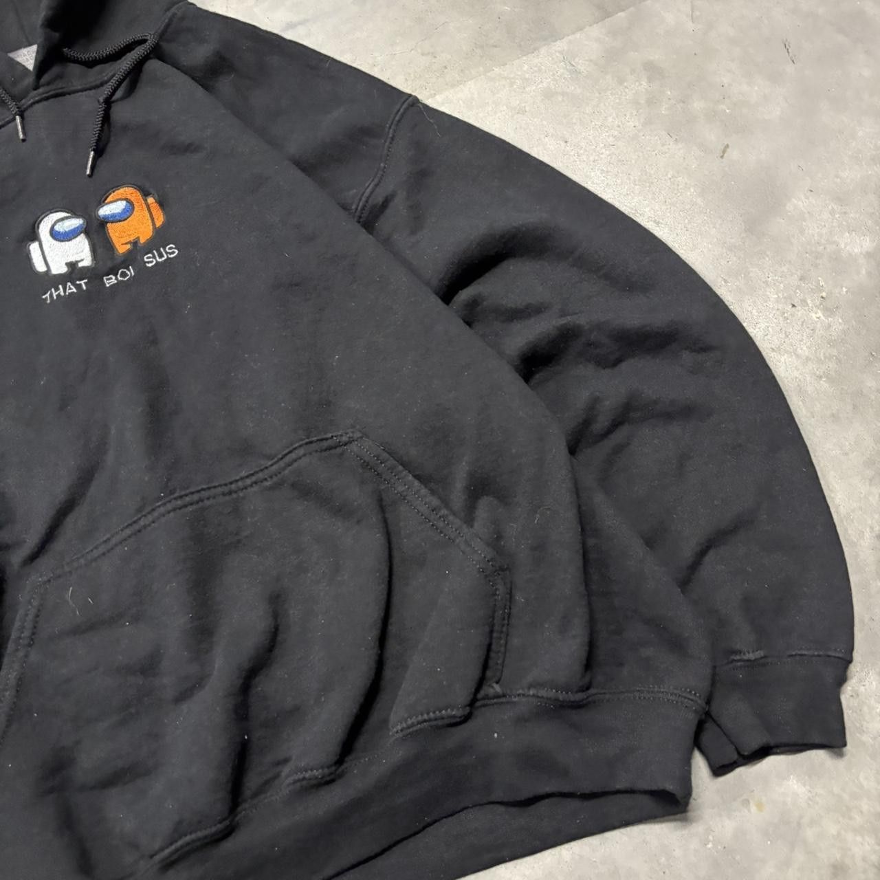 Japanese Brand × Vintage Crazy Vintage Y2K/2000s Black Among Us “That Boi Sus” Funny Embroidered Humor Hoodie! Size US L / EU 52-54 / 3 - 4 Thumbnail