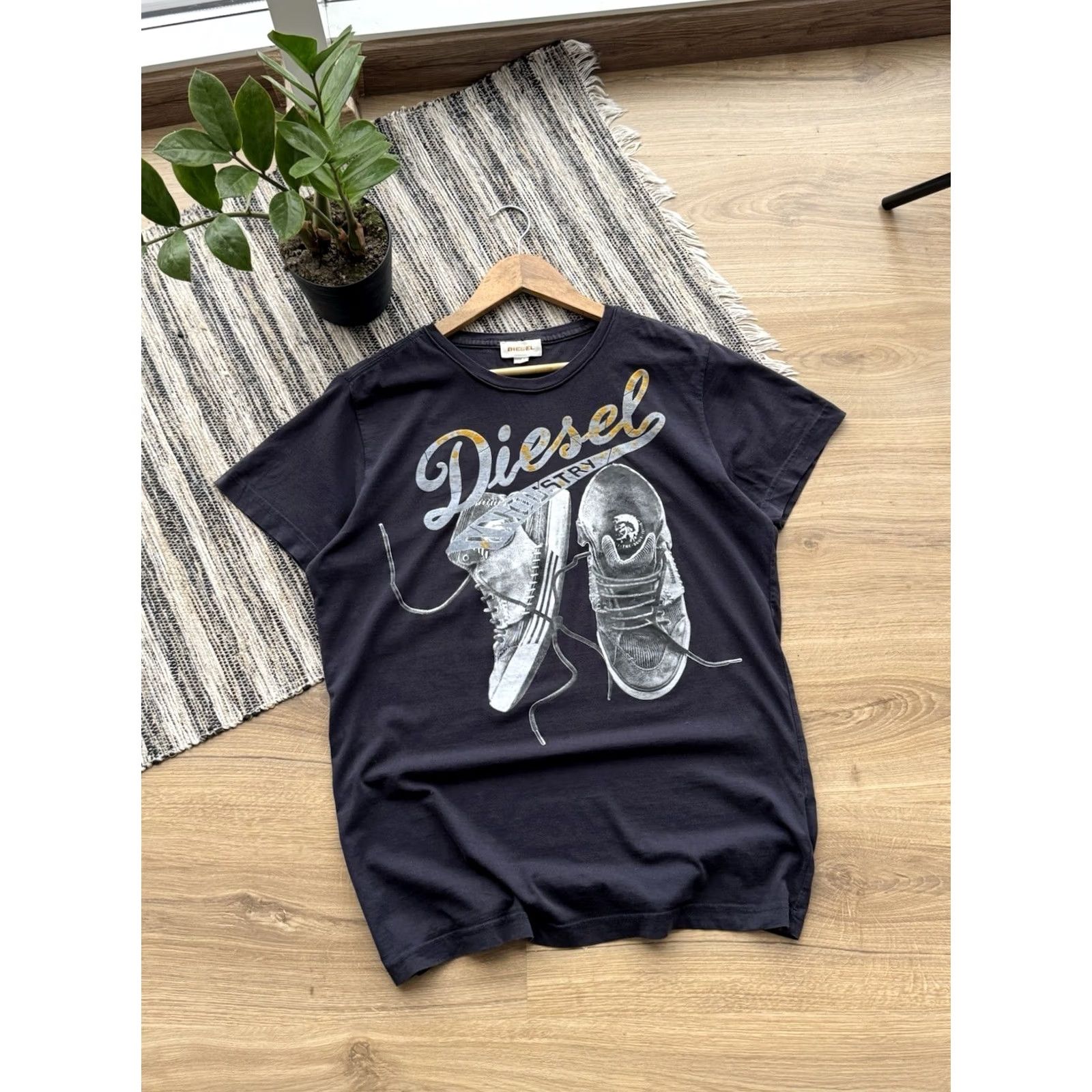 Diesel DIESEL VINTAGE LOGO T SHIRT Big LOGO 90s City Retro Mens L Black Size US L / EU 52-54 / 3 - 2 Thumbnail