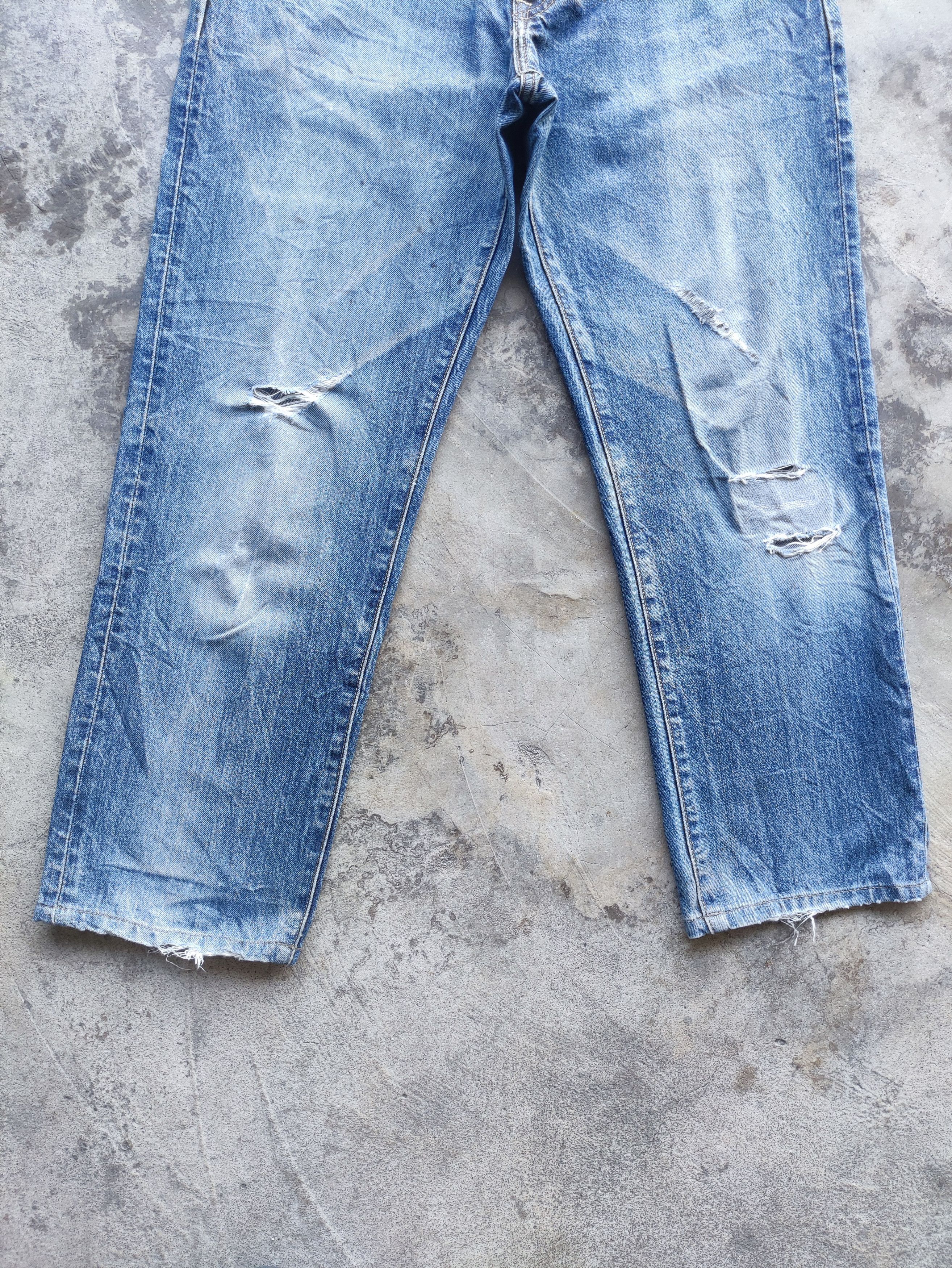 Japanese Brand Vintage Japanese Brand Distressed Faded Denim Pants Size US 33 - 4 Thumbnail
