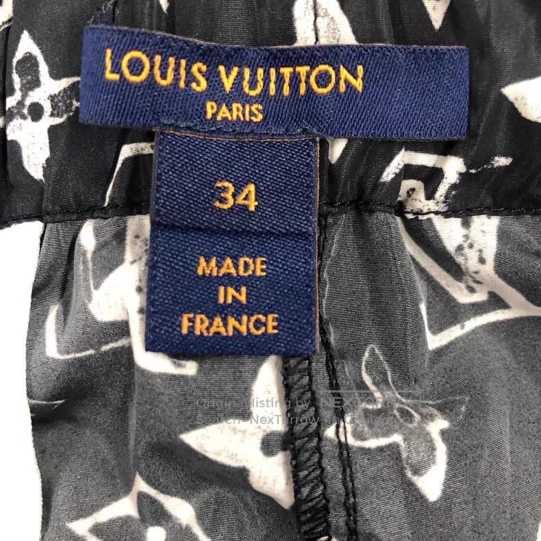 Louis Vuitton Louis Vuitton Black and white full print shorts Size US 34 / EU 50 - 3 Thumbnail