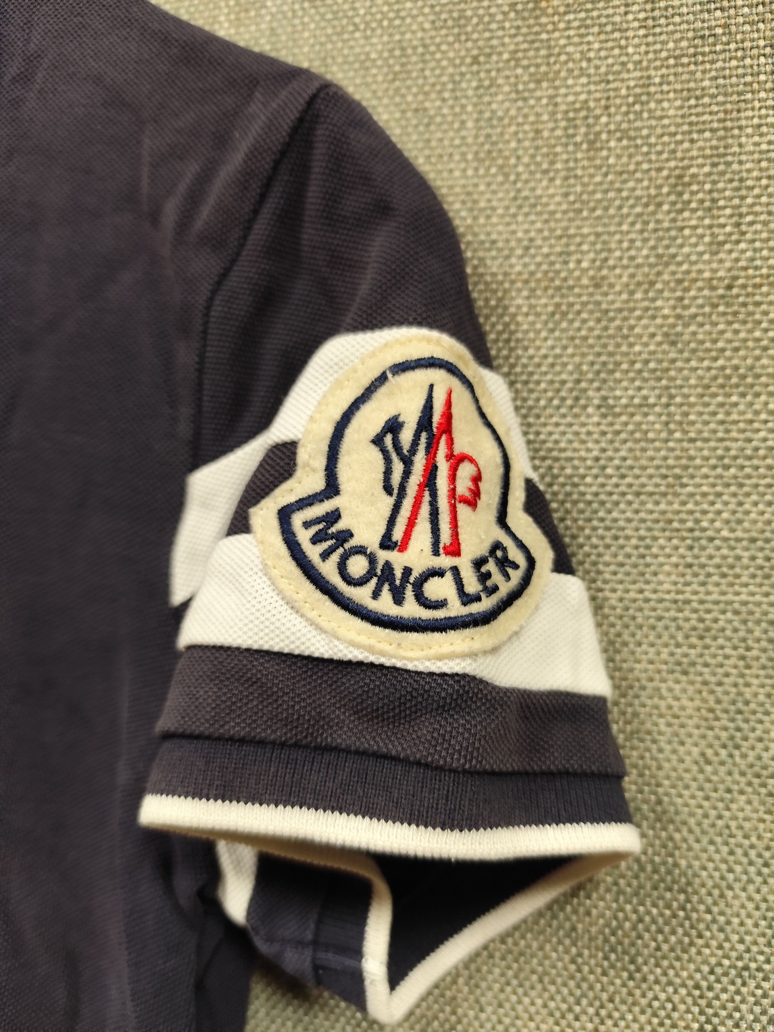 Moncler Moncler polo shirt Size S / US 4 / IT 40 - 2 Thumbnail