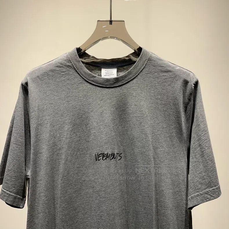 Vetements Vetements Logo Embroidered Print Grey Short Sleeve T-Shirt Size US M / EU 48-50 / 2 - 6 Thumbnail