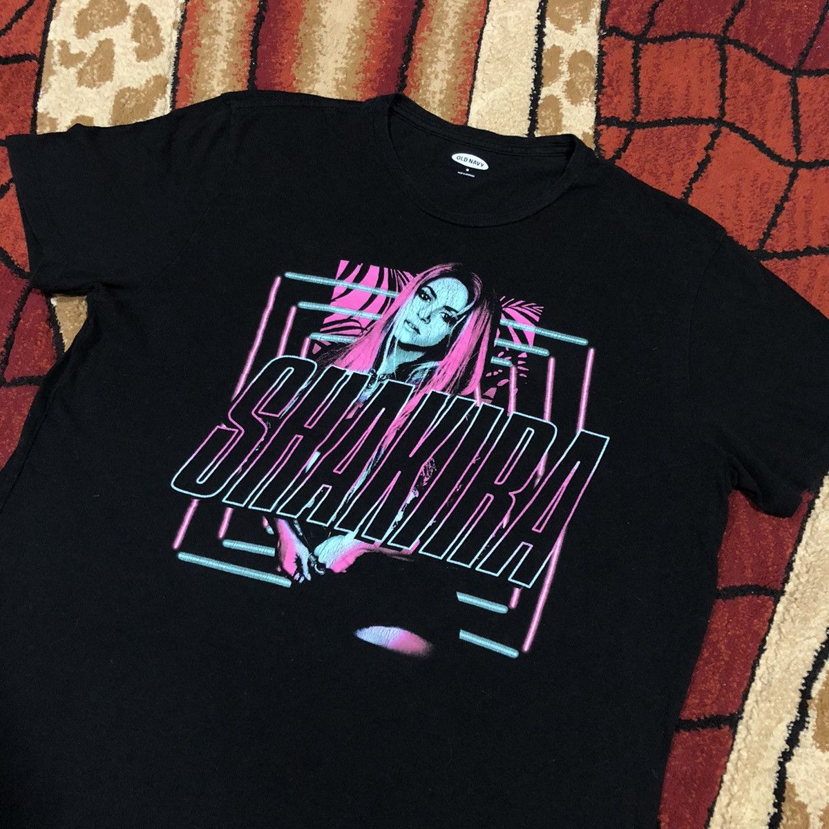 Band Tees Vintage Shakira Tour T Shirt Size US L / EU 52-54 / 3 - 1 Thumbnail