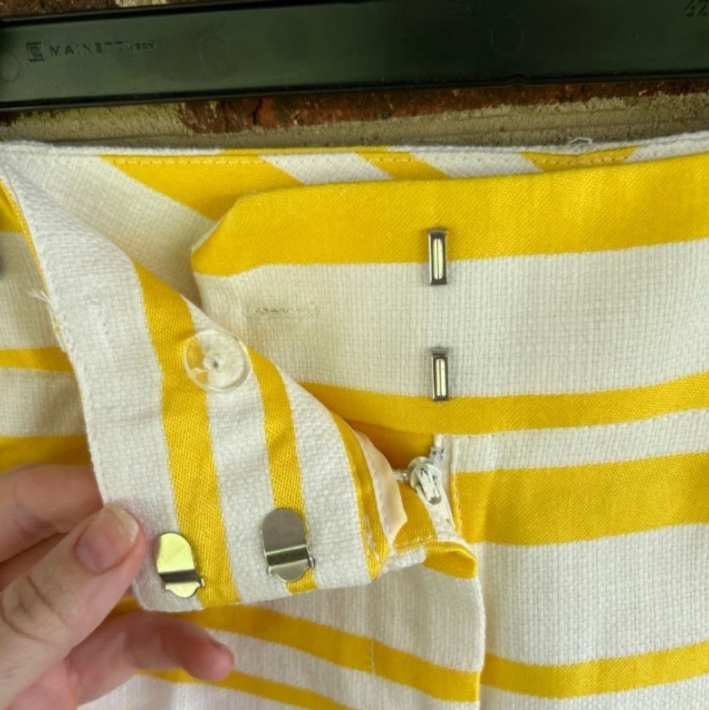 Other EUC 7th Avenue Design Studio By New York & Co.Striped Shorts Size 27" / US 4 / IT 40 - 6 Thumbnail