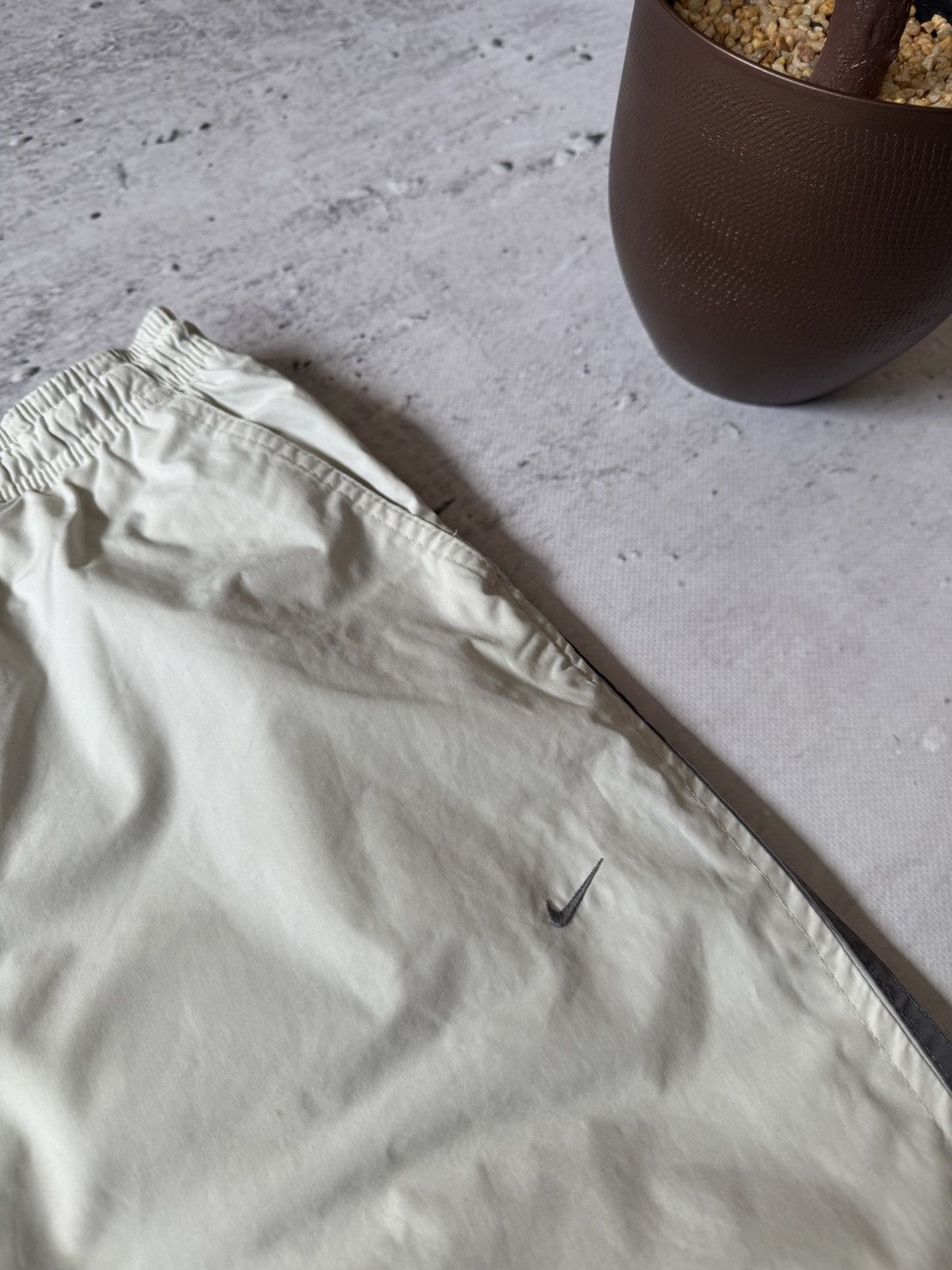 Nike × Vintage NIKE NYLON VINTAGE Y2K OVERSIZE BAGGY FIT PANTS SWEATPANTS Size US 32 / EU 48 - 5 Thumbnail