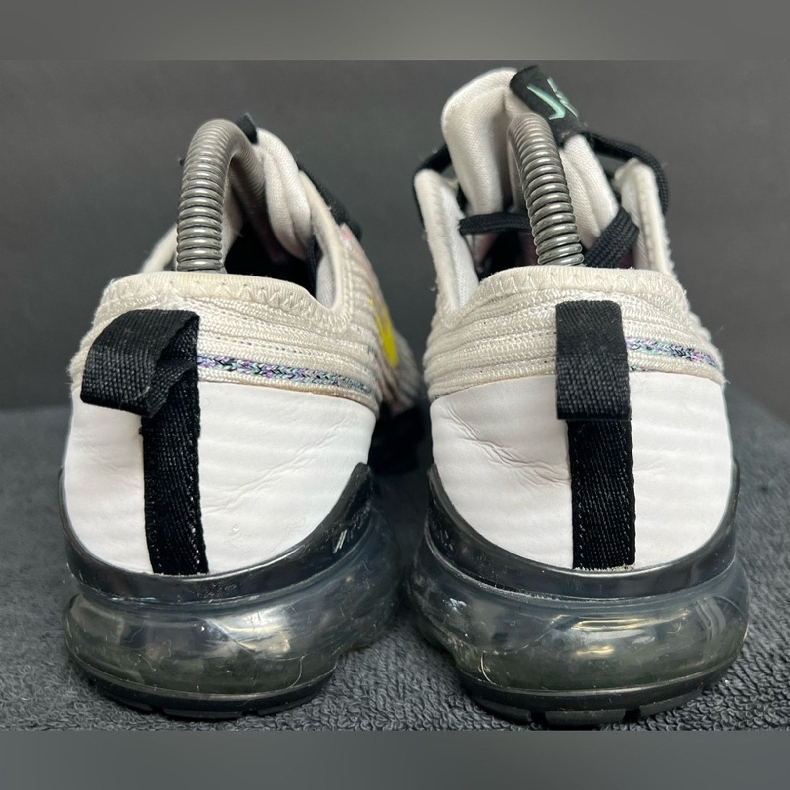 Nike Nike Air Vapormax Flyknit 3 Running Size Womens 7.5 (6Y) Size US 7.5 / IT 37.5 - 7 Thumbnail
