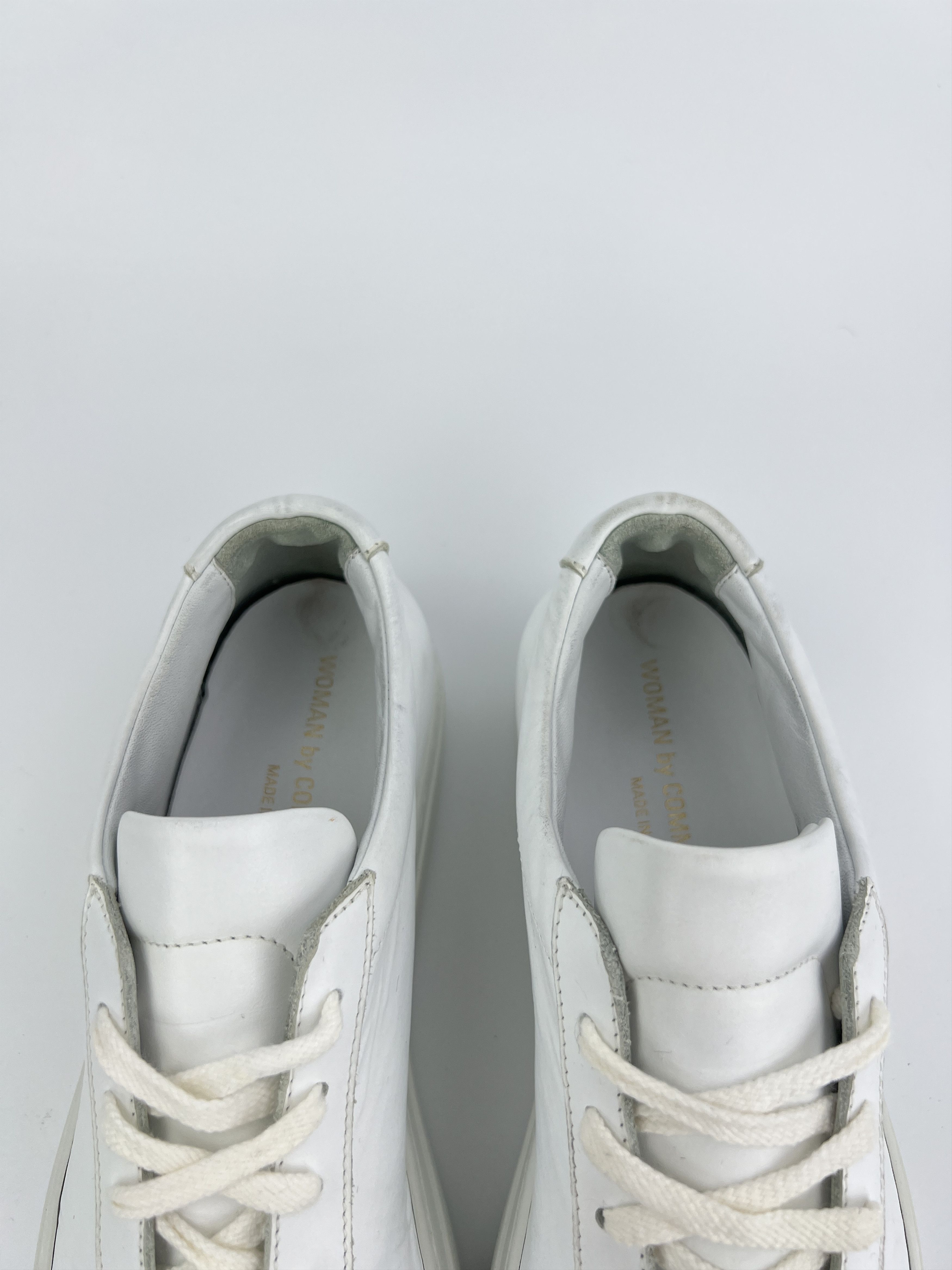 Common Projects Woman By Common Projects Achilles Low White Leather Shoes Size US 8 / IT 38 - 8 Thumbnail