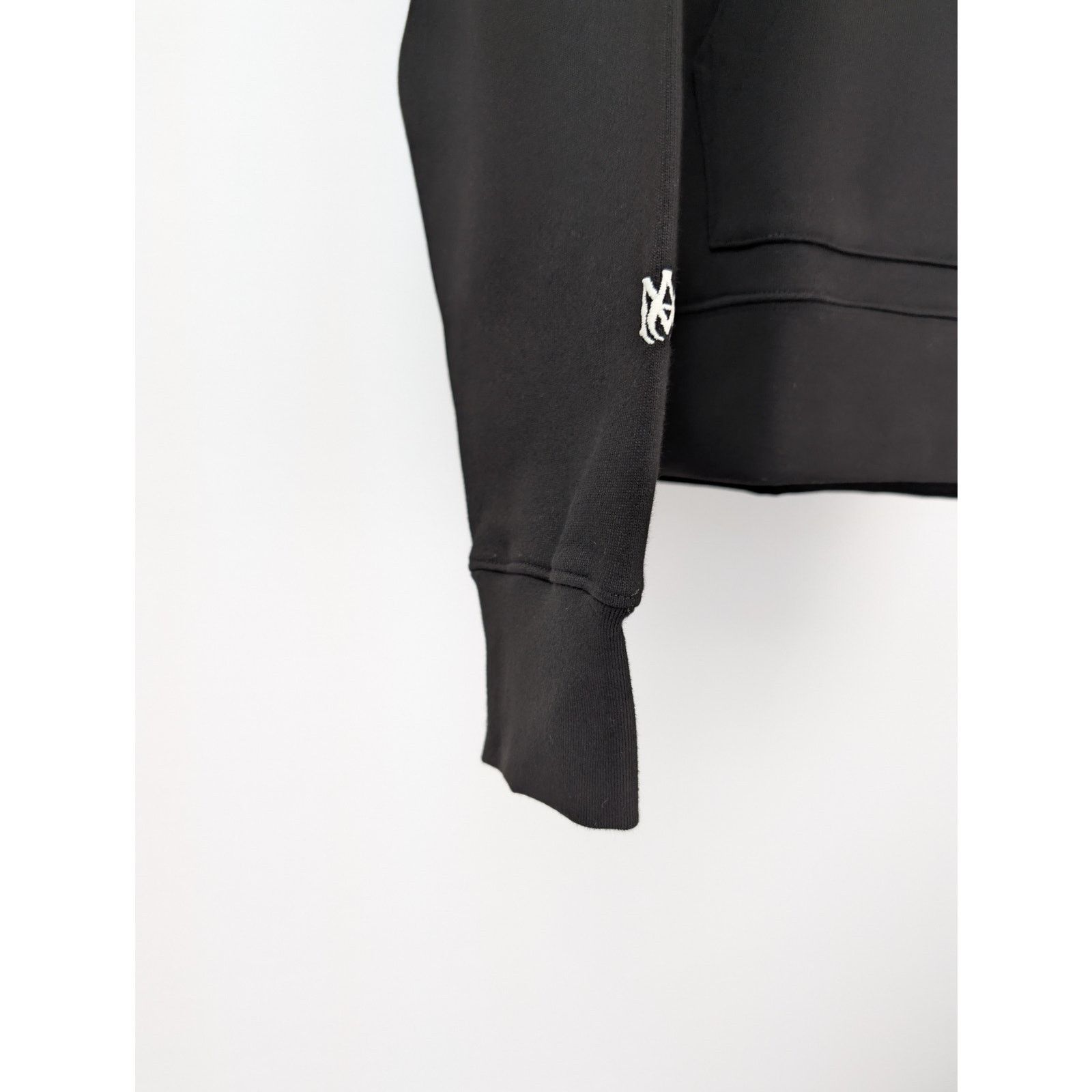 Amiri o1rshd1 Q:2 / Applique Logo Hoodie in Black Size US S / EU 44-46 / 1 - 6 Thumbnail