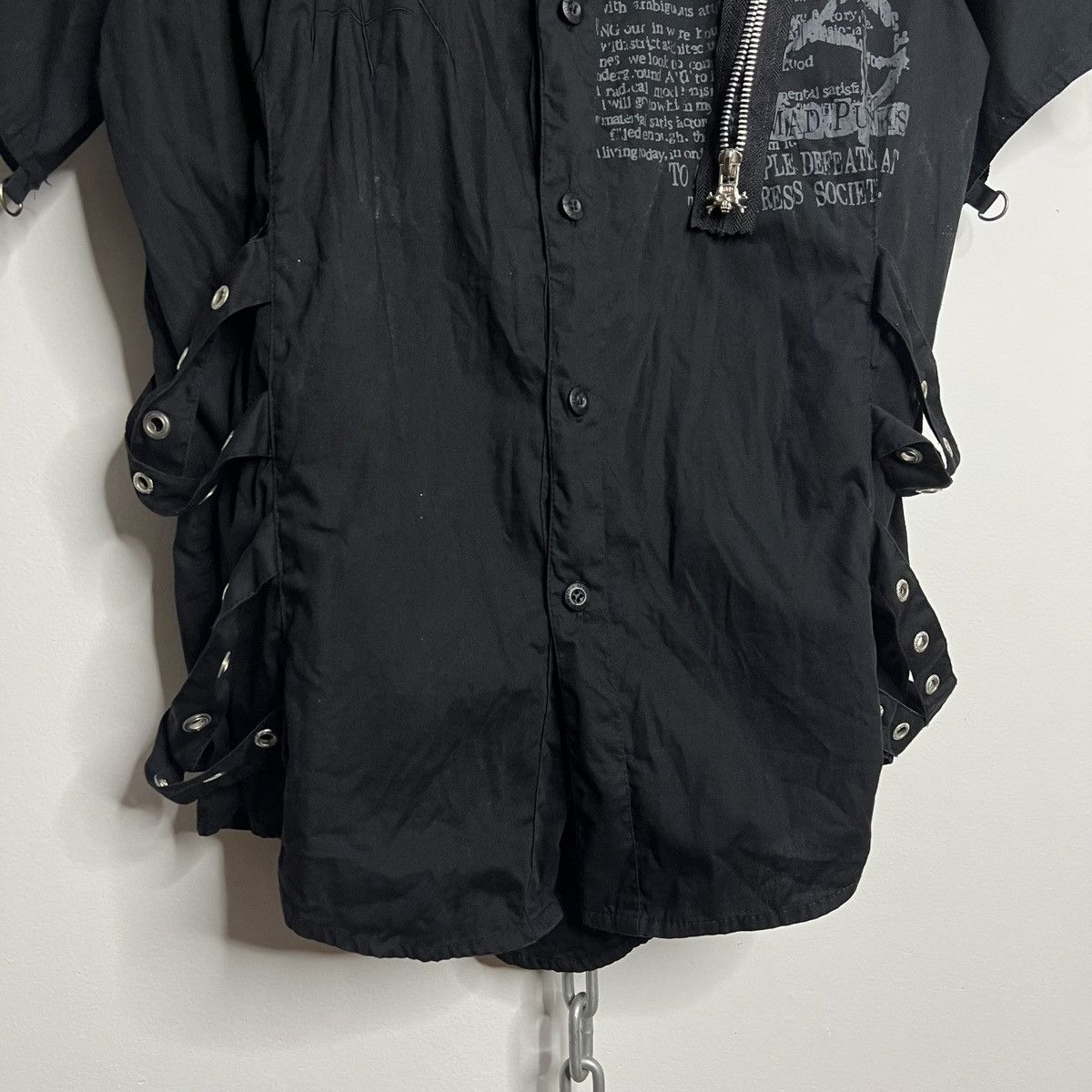 Japanese Brand MAD PUNKS BLACK BONDAGE STRAP GRAPHIC SHIRT Size US M / EU 48-50 / 2 - 4 Thumbnail