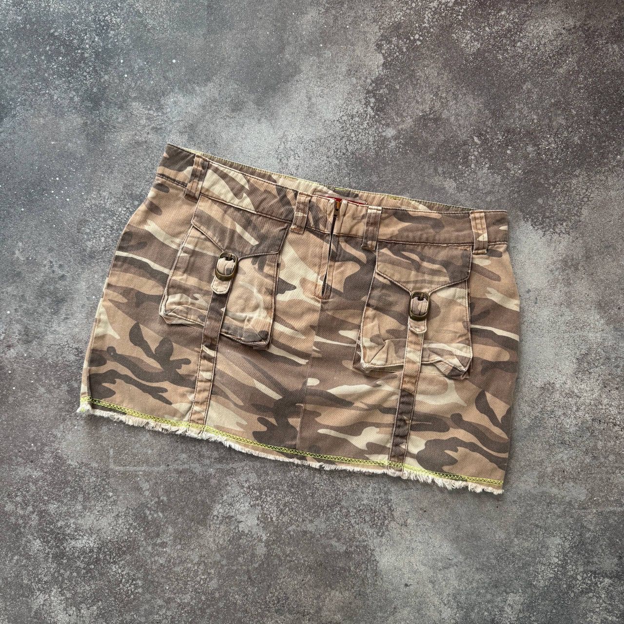 Hysteric Glamour 2000’s Vintage Camo Grunge Y2K Mini Skirt Size 30" / US 8 / IT 44 - 7 Thumbnail