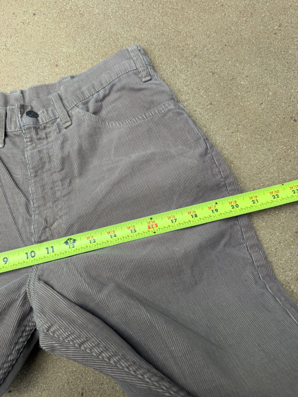 Levi's Vtg 80’s Levi’s 646 Bellbottom Flare Corduroy Pants 32x30 Size US 32 / EU 48 - 12 Thumbnail
