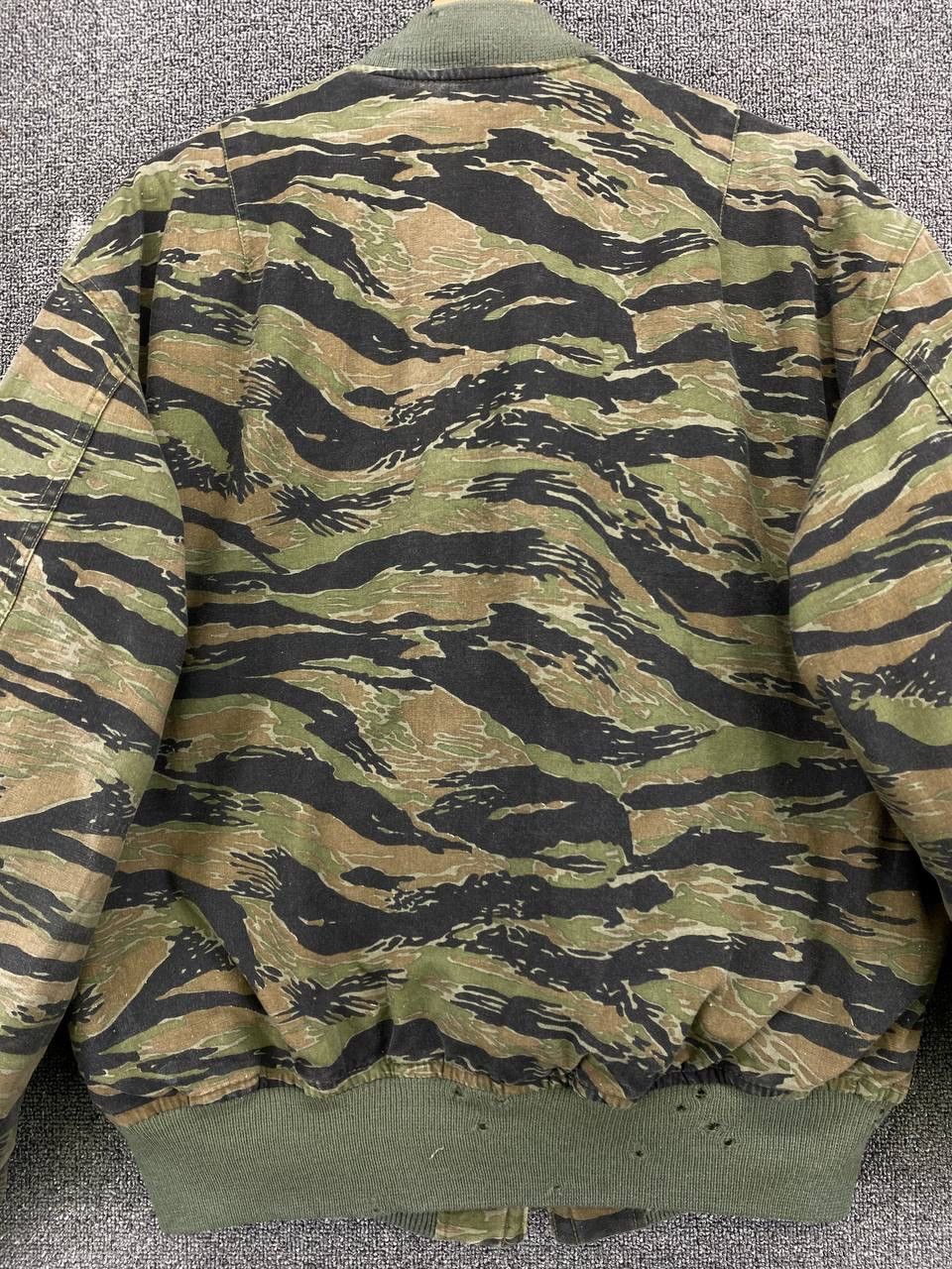 Vintage Vintage Made By Houston Jumper Field Camo Bomber Jacket Size US M / EU 48-50 / 2 - 9 Thumbnail