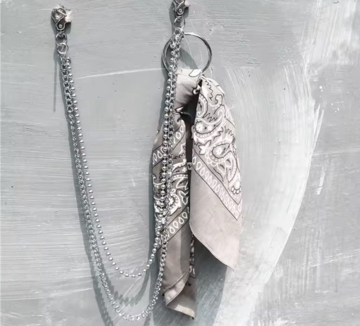 Jewelry Bandana & Silver Chain Wallet Chain / Bag Accessory Size ONE SIZE - 2 Thumbnail