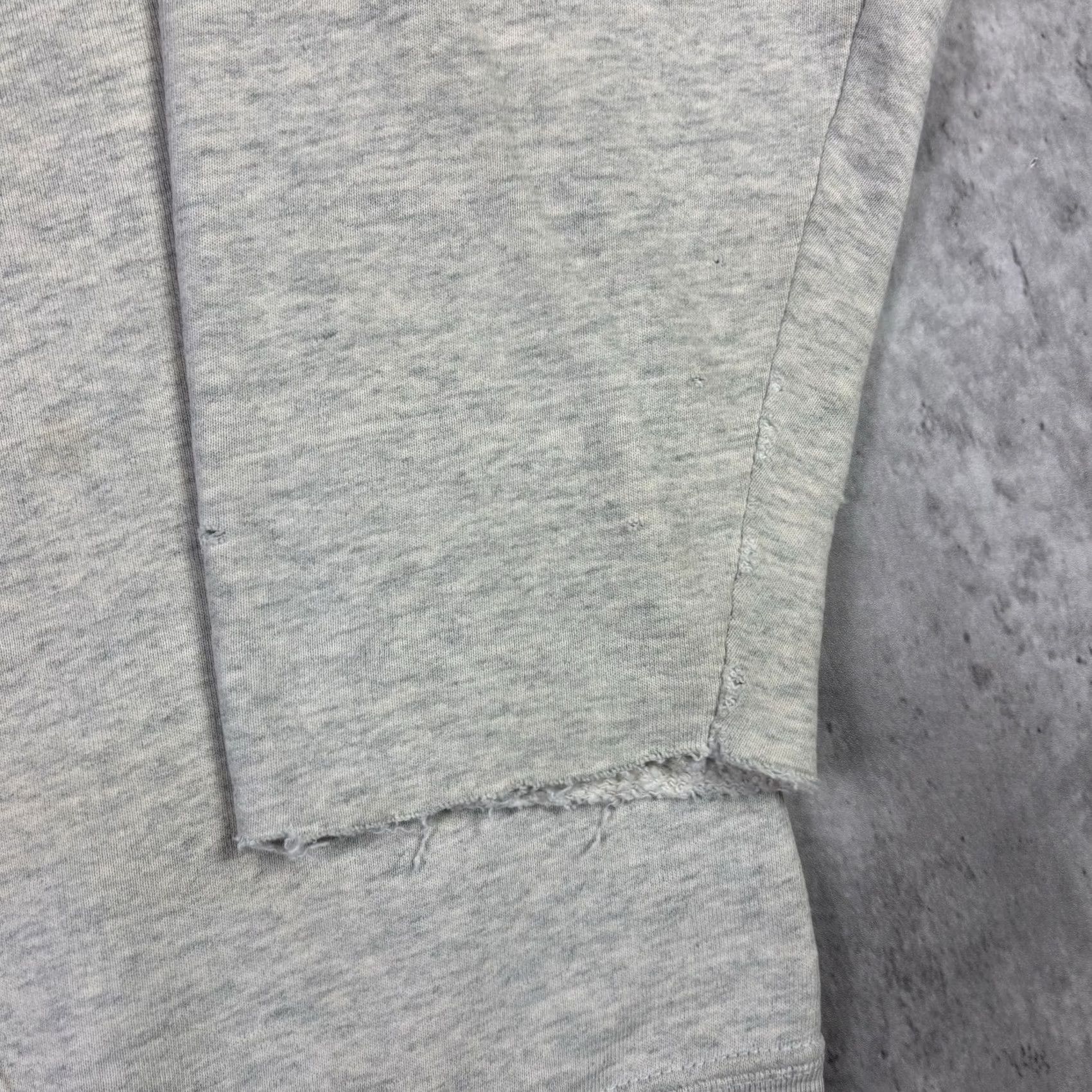 Vintage VINTAGE 90s Bloomsburg University Sweatshirt Gray Pullover Distressed Mens sz Lg Sweatshirt Size US L / EU 52-54 / 3 - 5 Thumbnail