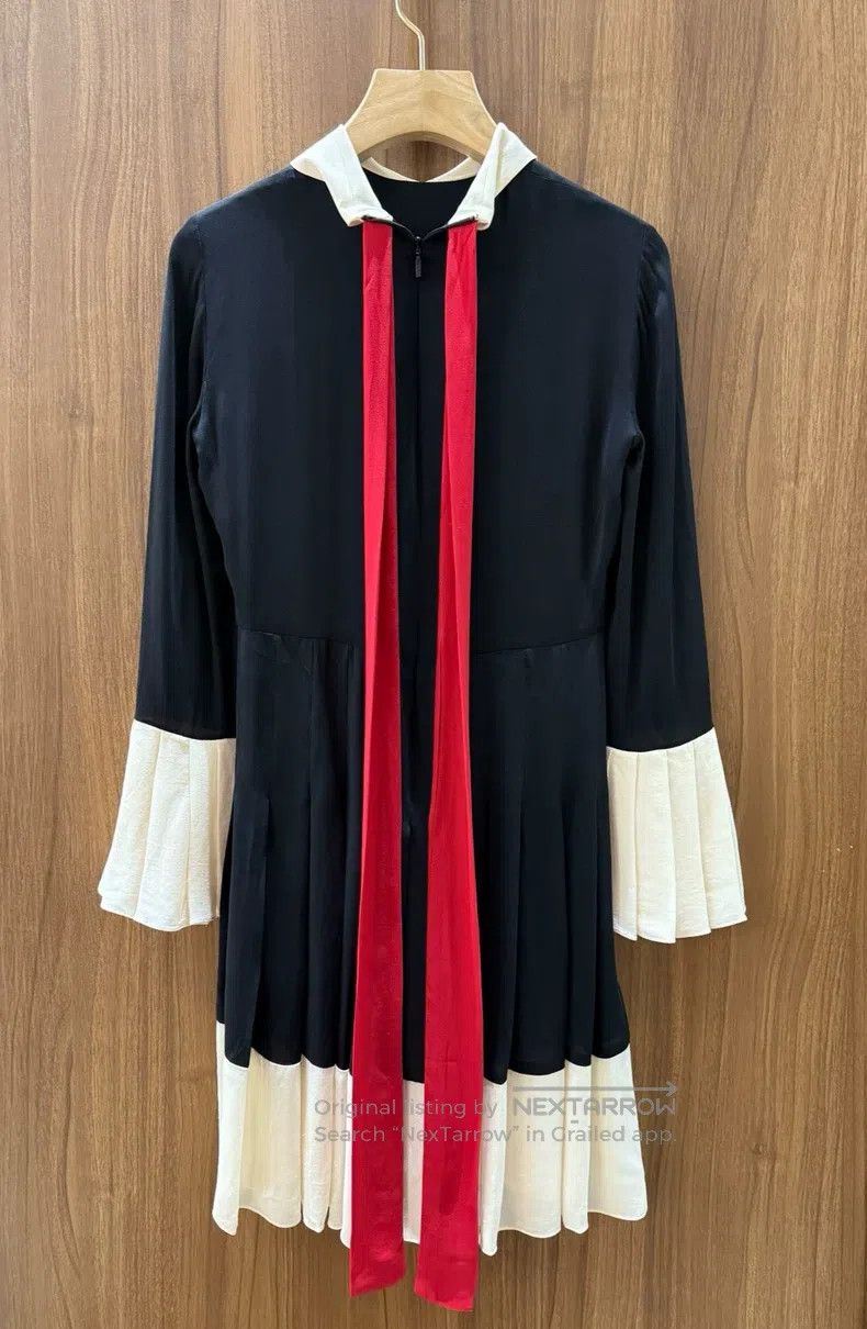 Gucci Gucci Black colour block dress Size XS / US 0-2 / IT 36-38 - 2 Thumbnail