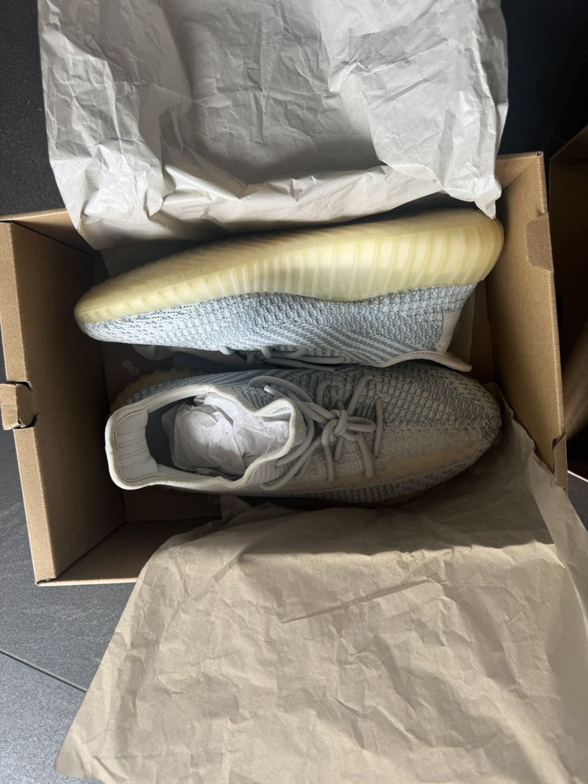 Adidas YEEZY BOOST 350 V2 Size US 9.5 / EU 42-43 - 7 Thumbnail