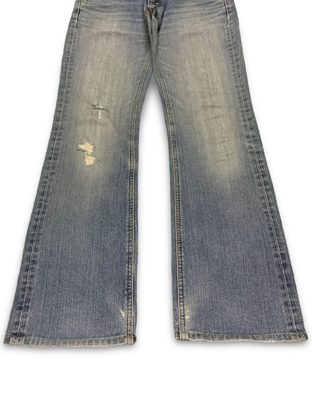 Lee Vintage Japanese Lee Riders Blue Wash Distressed Flare Jeans Size 32" / US 10 / IT 46 - 6 Thumbnail