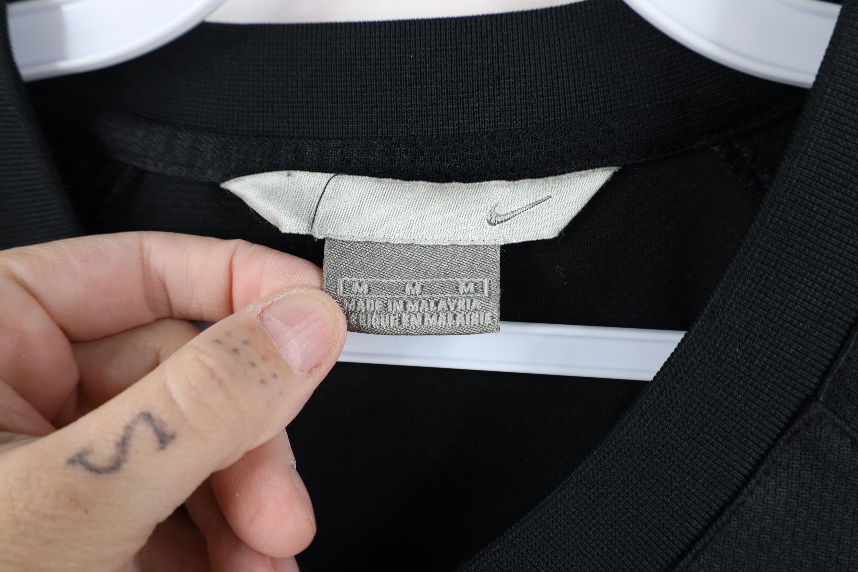 Nike Vintage 90s Y2K Nike Mini Swoosh Shadow Block Letter T-Shirt Size US M / EU 48-50 / 2 - 8 Thumbnail
