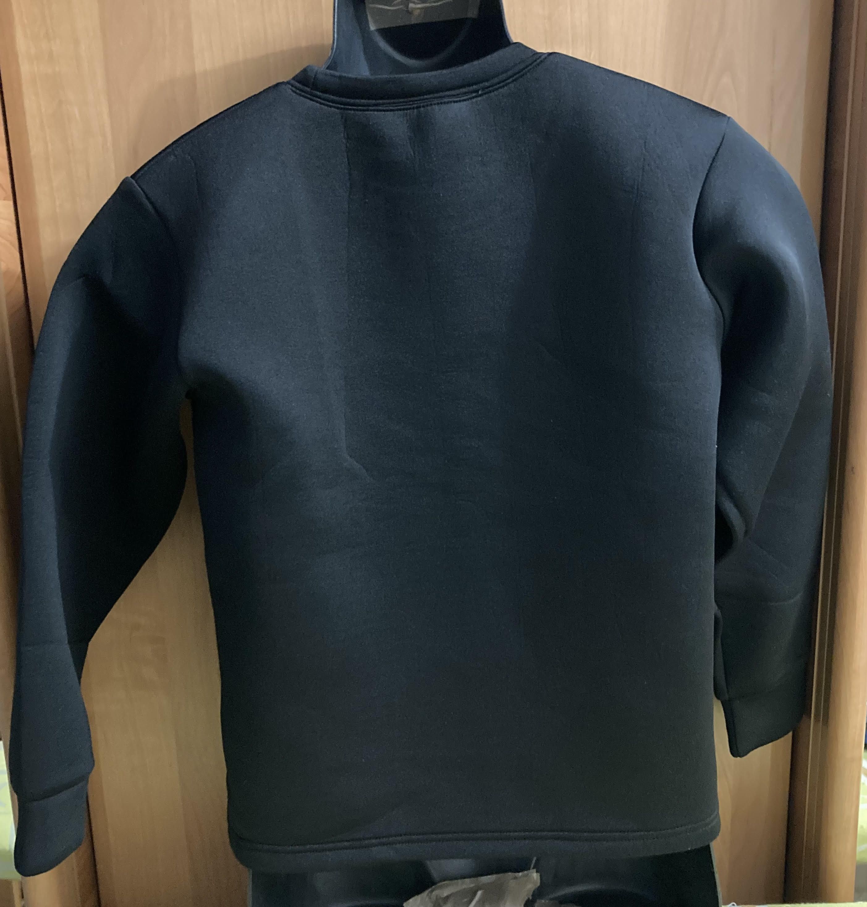 Alexander Wang × H&M Alexander Wang For H&M Scuba Crop Top Sweatshirt Short Size M / US 6-8 / IT 42-44 - 4 Thumbnail