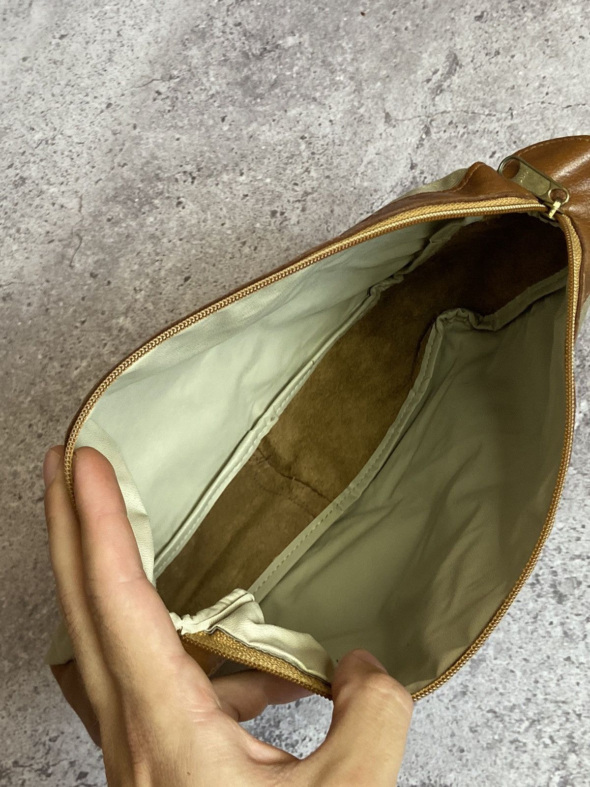 Burberry Burberry Prorsum Cosmetic Bag Leather Logo Size ONE SIZE - 6 Thumbnail