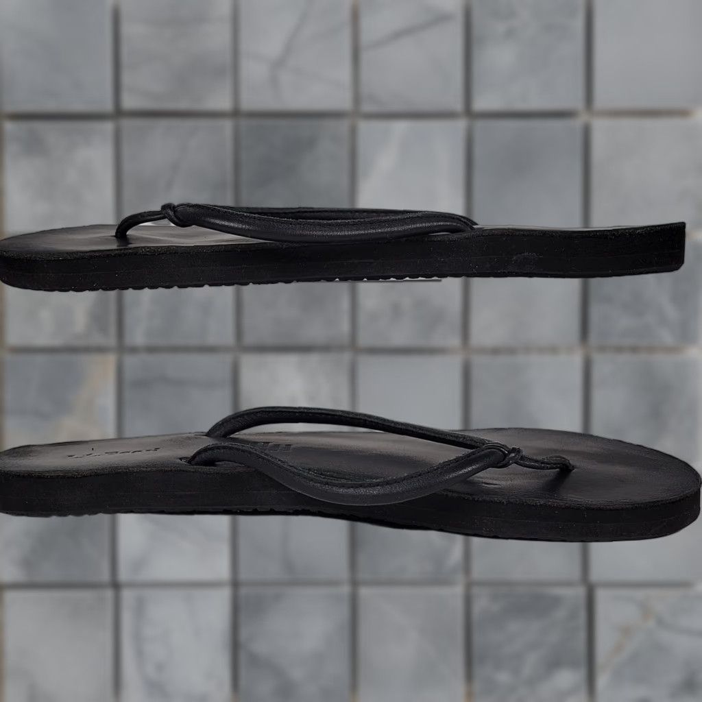 Vintage LL Bean Women's Flip Flops Black #275038 Size 8M Size US 6 / IT 36 - 1 Thumbnail
