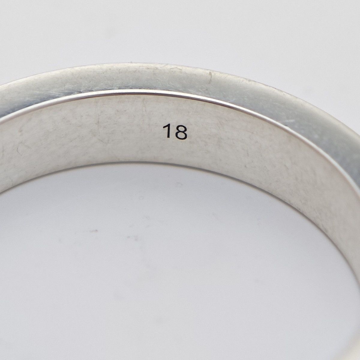 Gucci Gucci GG And Bee Engraved Thin Sterling Silver Ring Size ONE SIZE - 6 Thumbnail