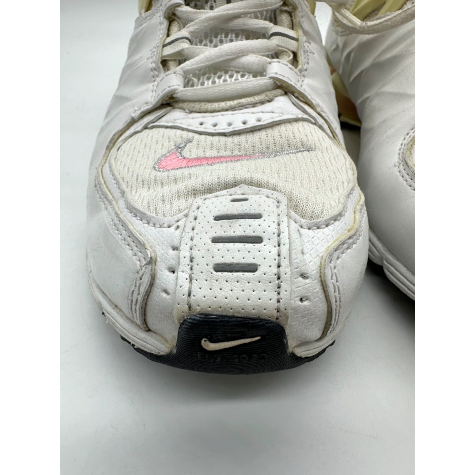 Nike Nike Shox Athletic Sneakers Women's 8.5 White Pink Lace Up Sneakers Women Size US 9 / IT 39 - 2 Thumbnail