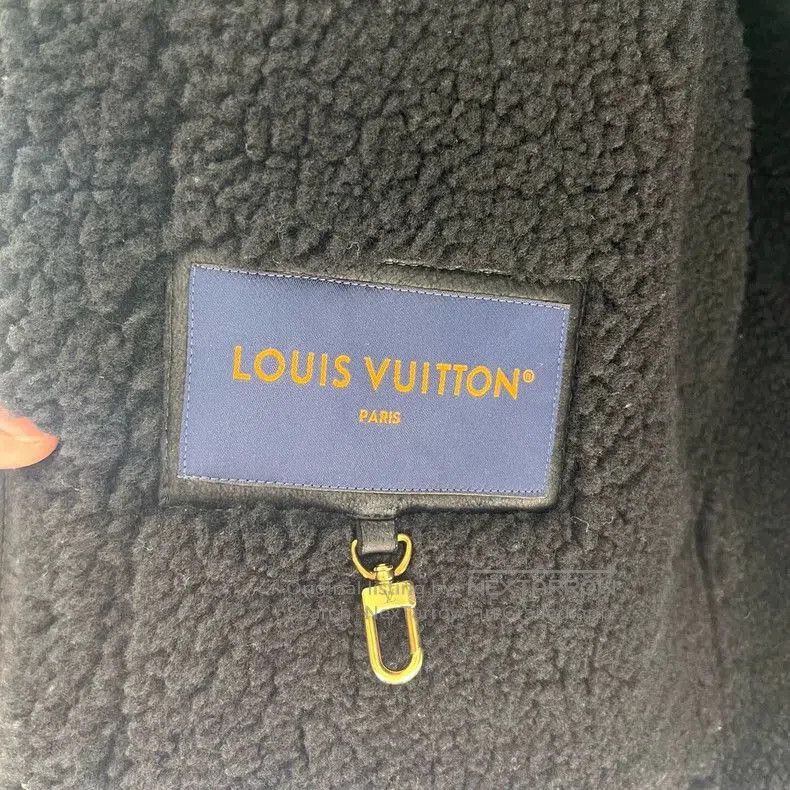 Louis Vuitton Louis Vuitton Logo Embossed Leather Jacket. Size US L / EU 52-54 / 3 - 4 Thumbnail