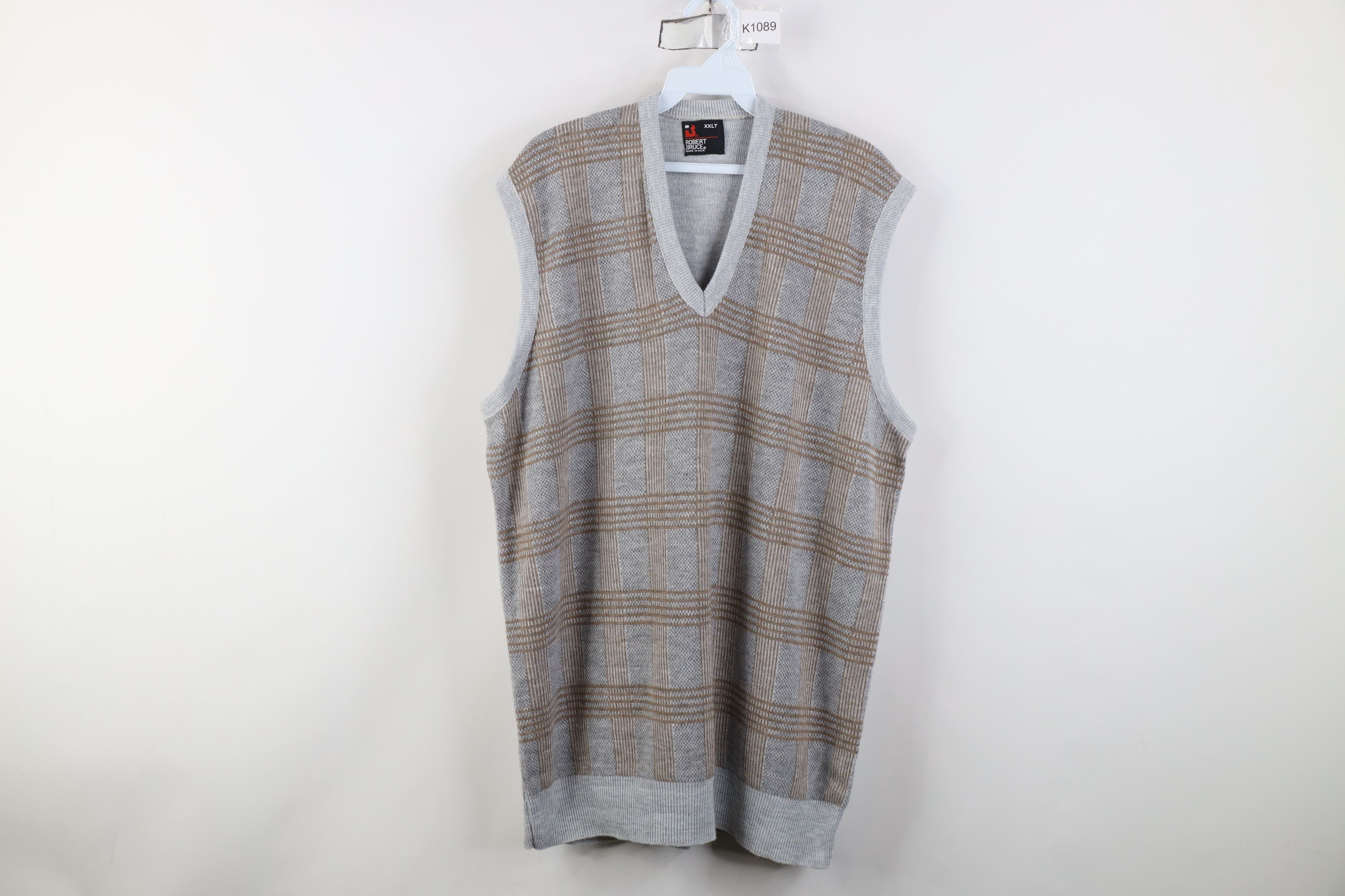 Vintage Vintage 70s Streetwear V-Neck Sweater Vest Gray Plaid USA Size US XXL / EU 58 / 5 - 1 Thumbnail