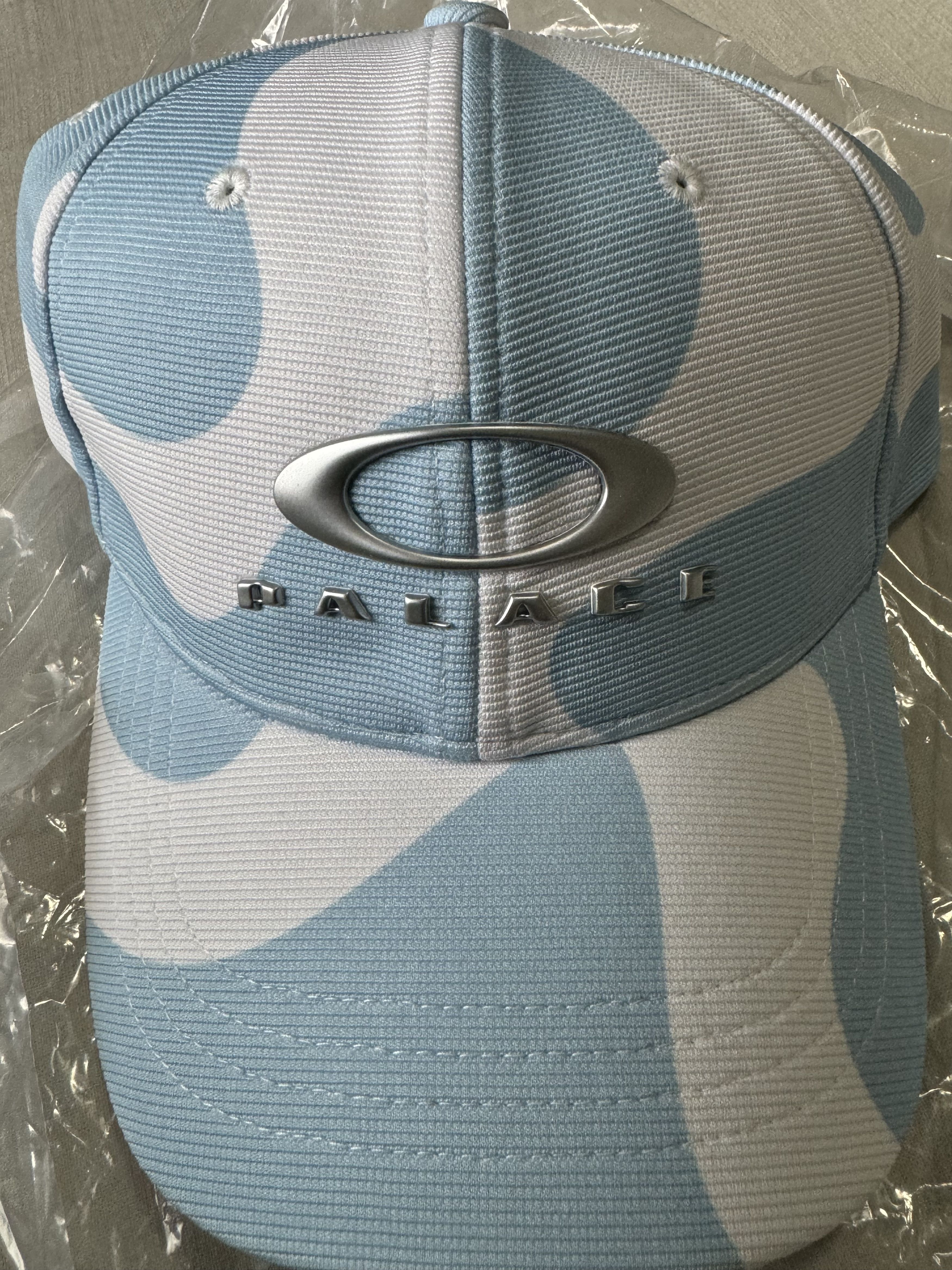 Oakley × Palace Palace x Oakley 6 panel hat | Grailed