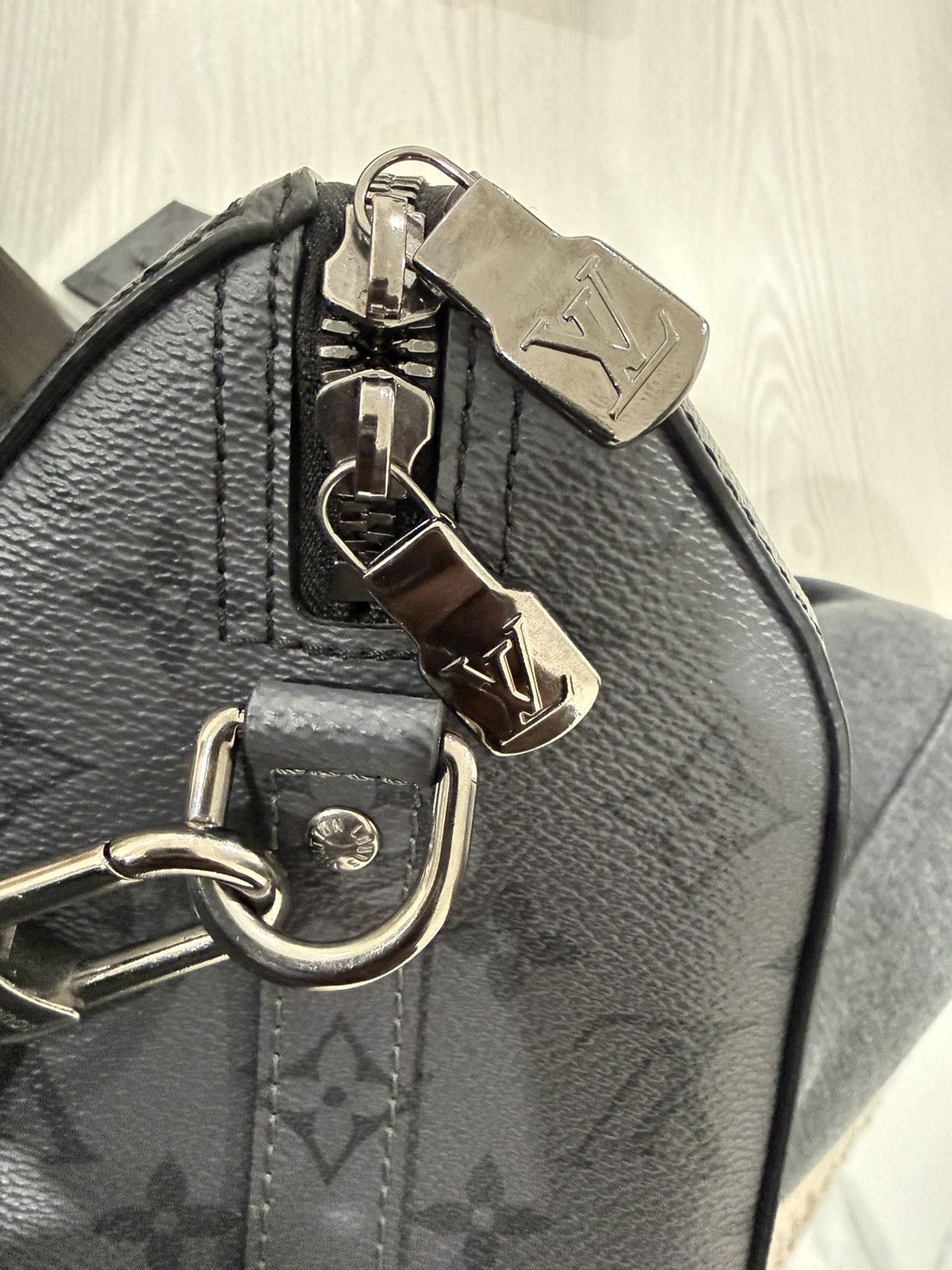 Louis Vuitton Louis vuitton Reverse Monogram Eclipse City Keepall Size ONE SIZE - 10 Thumbnail